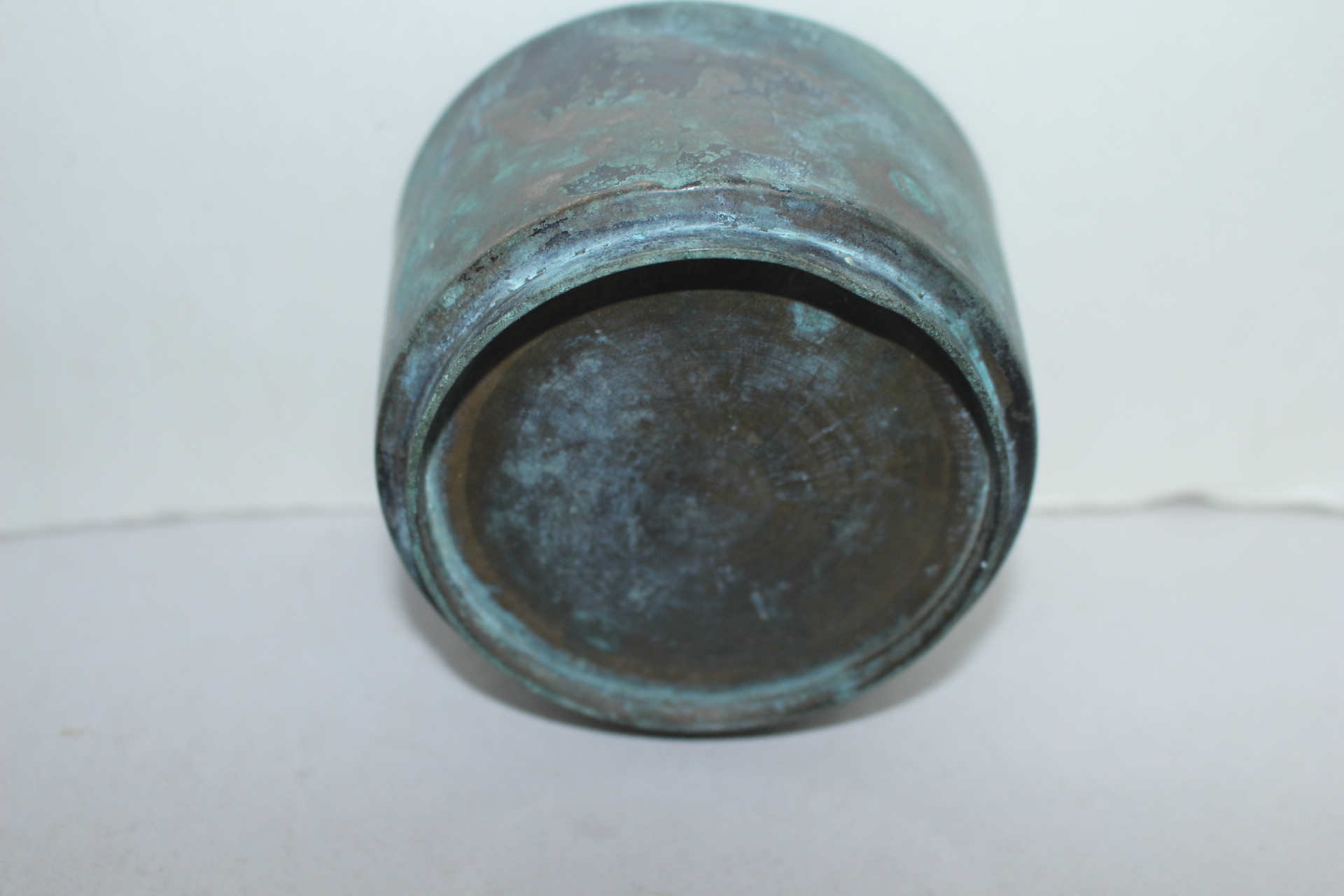 연대가좋은 청동으로된 향완