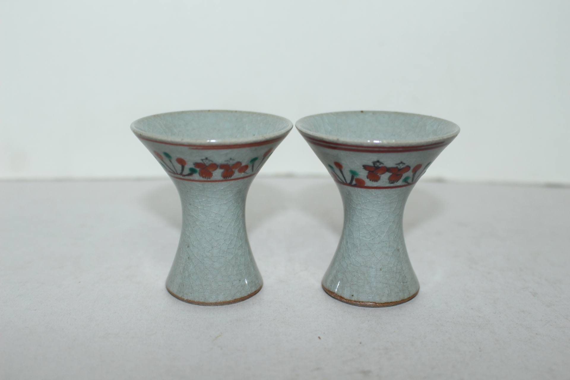 청자 진사화문 굽다리잔 2점