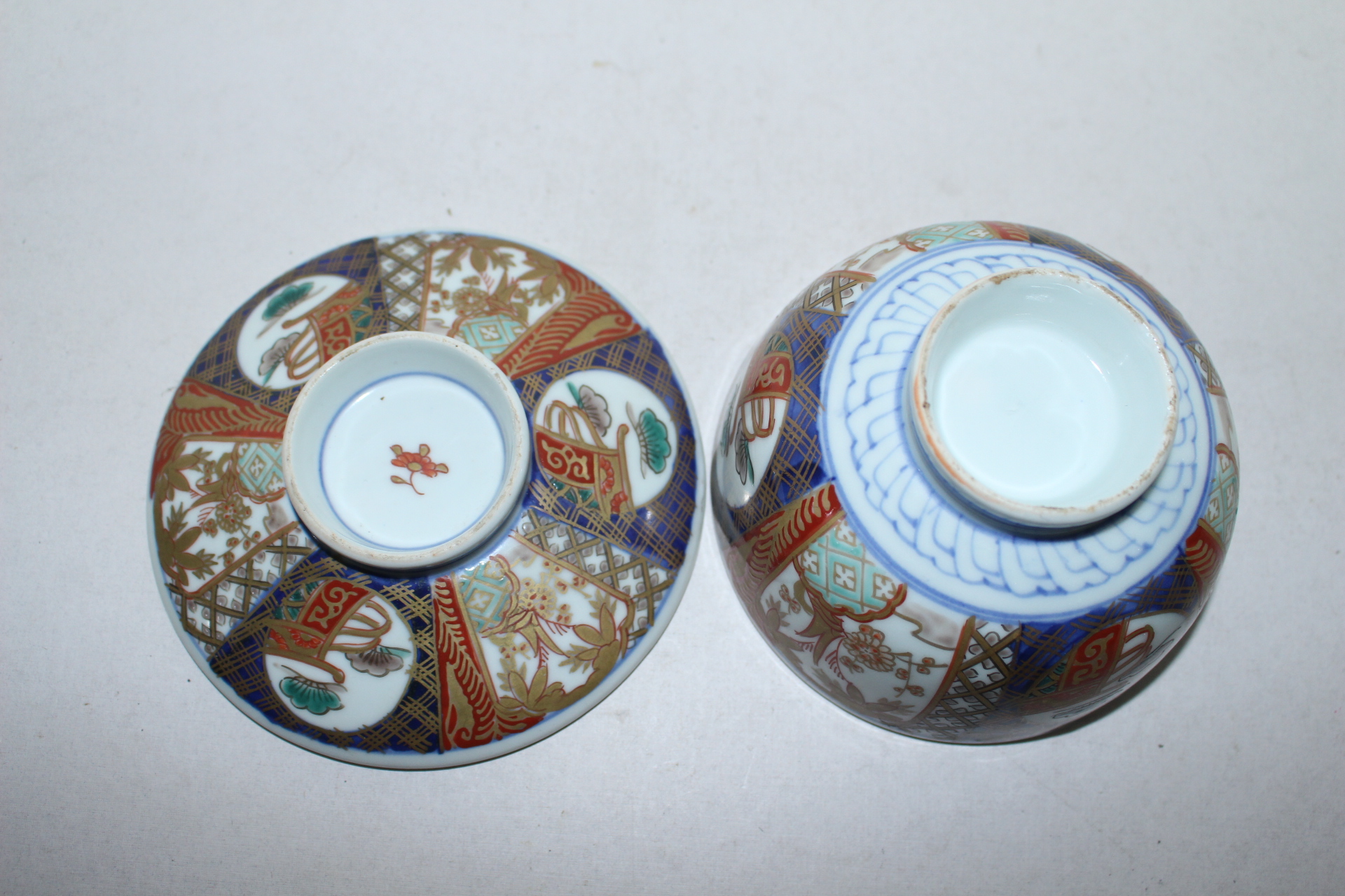 100년이상된 고이마리 청화백자진사금채화문 개완