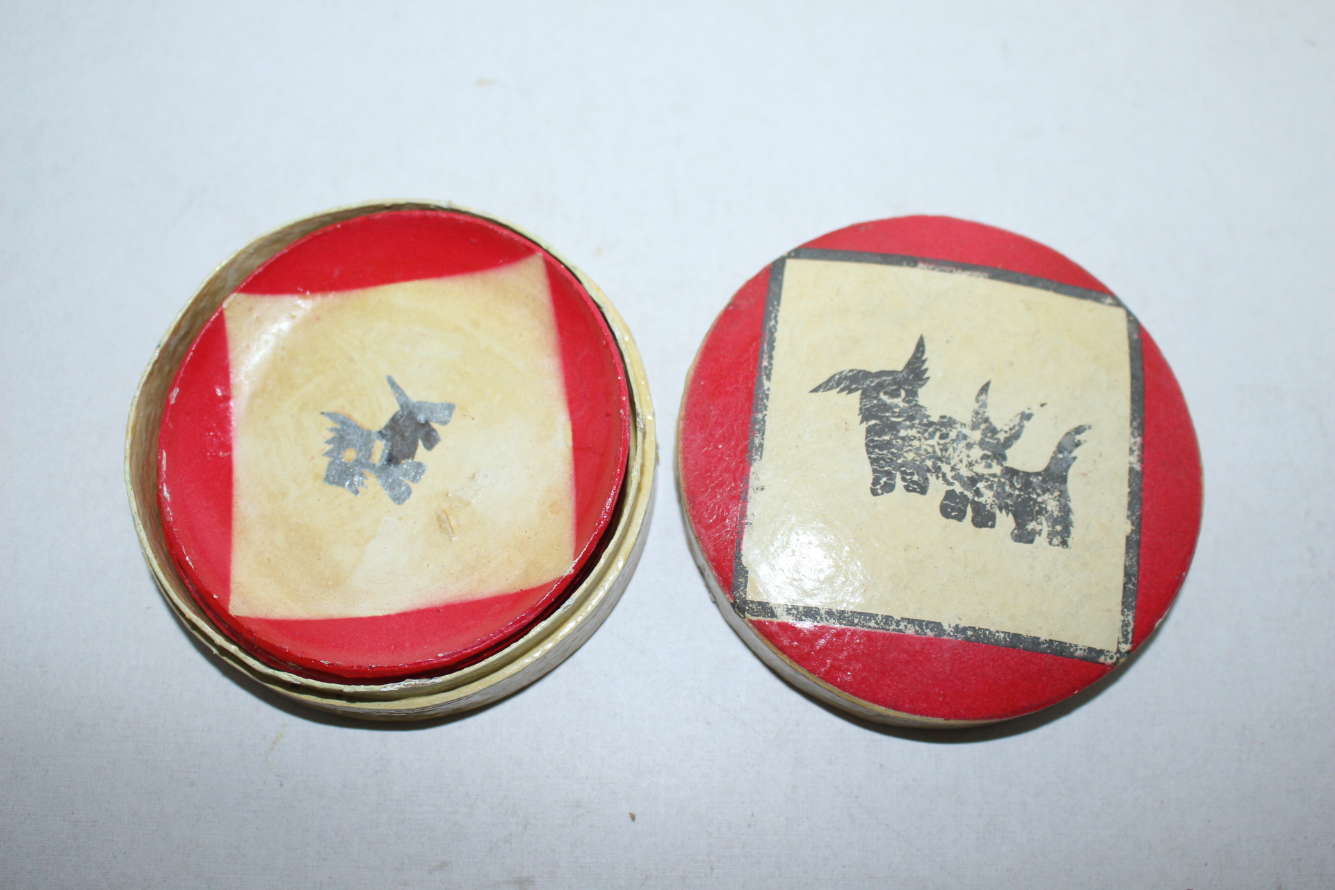 연대가좋은 종이로된 차탁 4점셋트