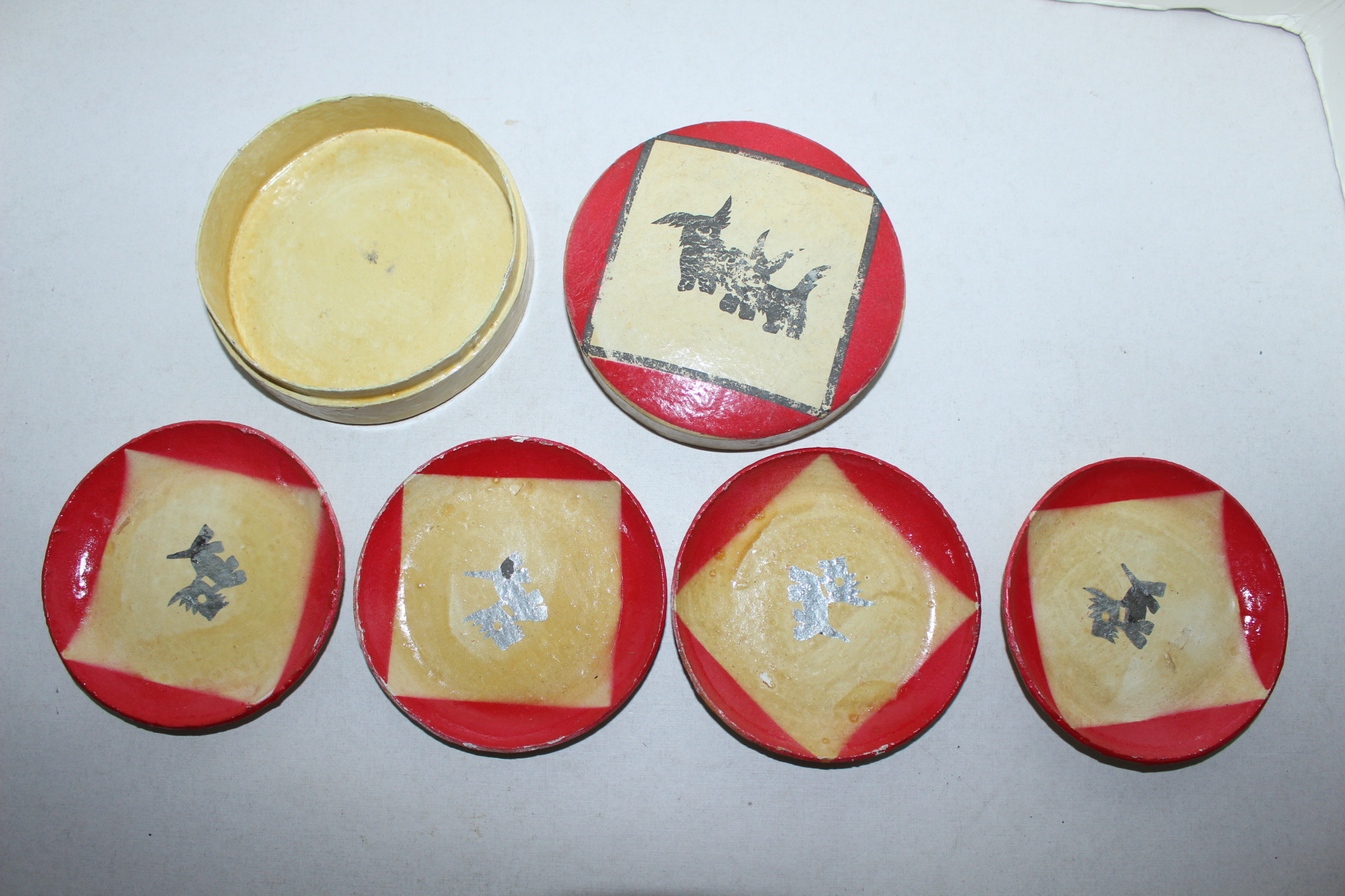 연대가좋은 종이로된 차탁 4점셋트