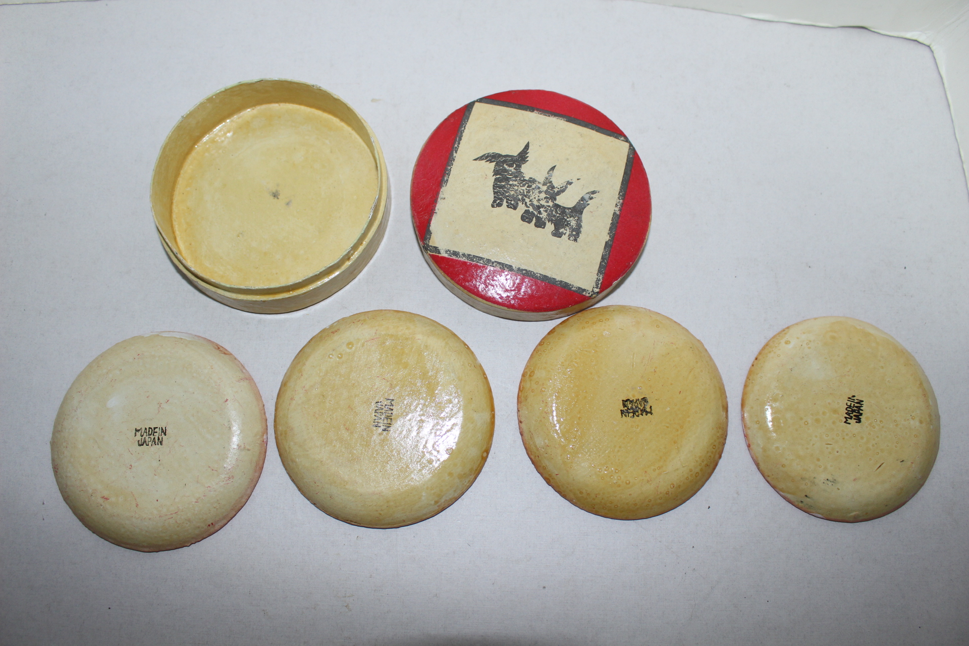 연대가좋은 종이로된 차탁 4점셋트