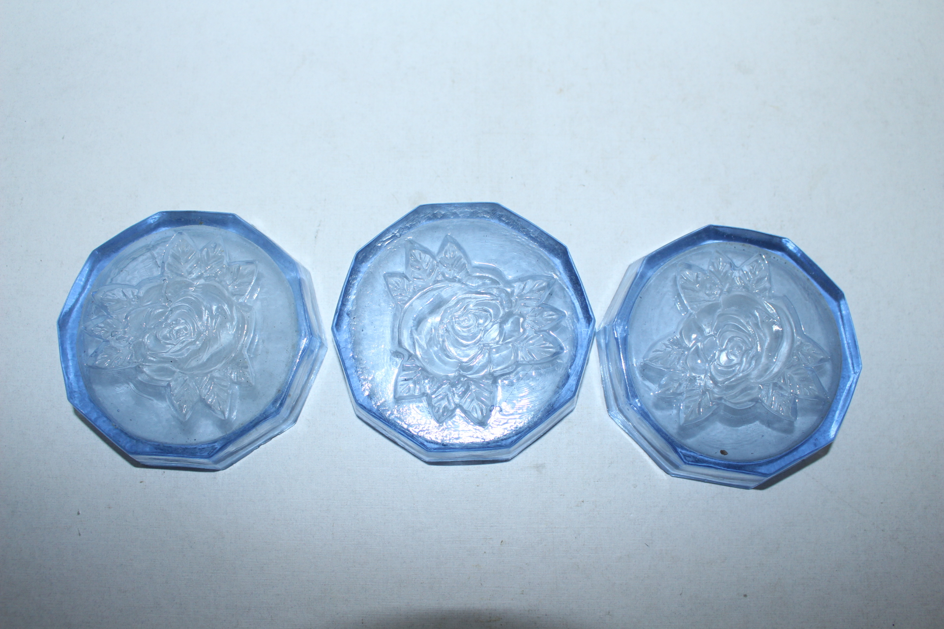 근대사 채색유리화문 완 3점