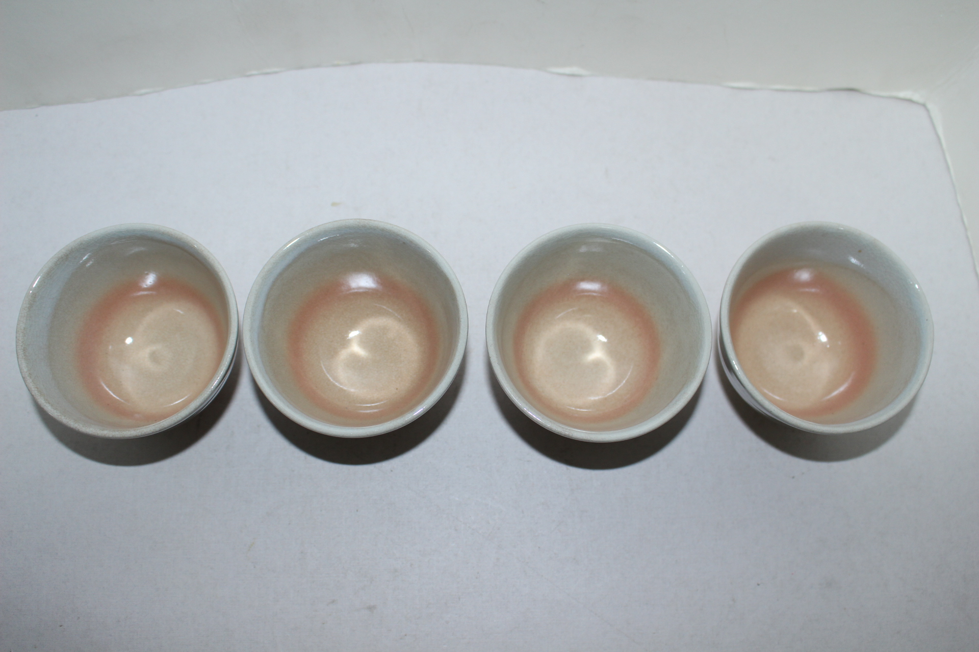 청자 홍화빛 굽따인잔 4점