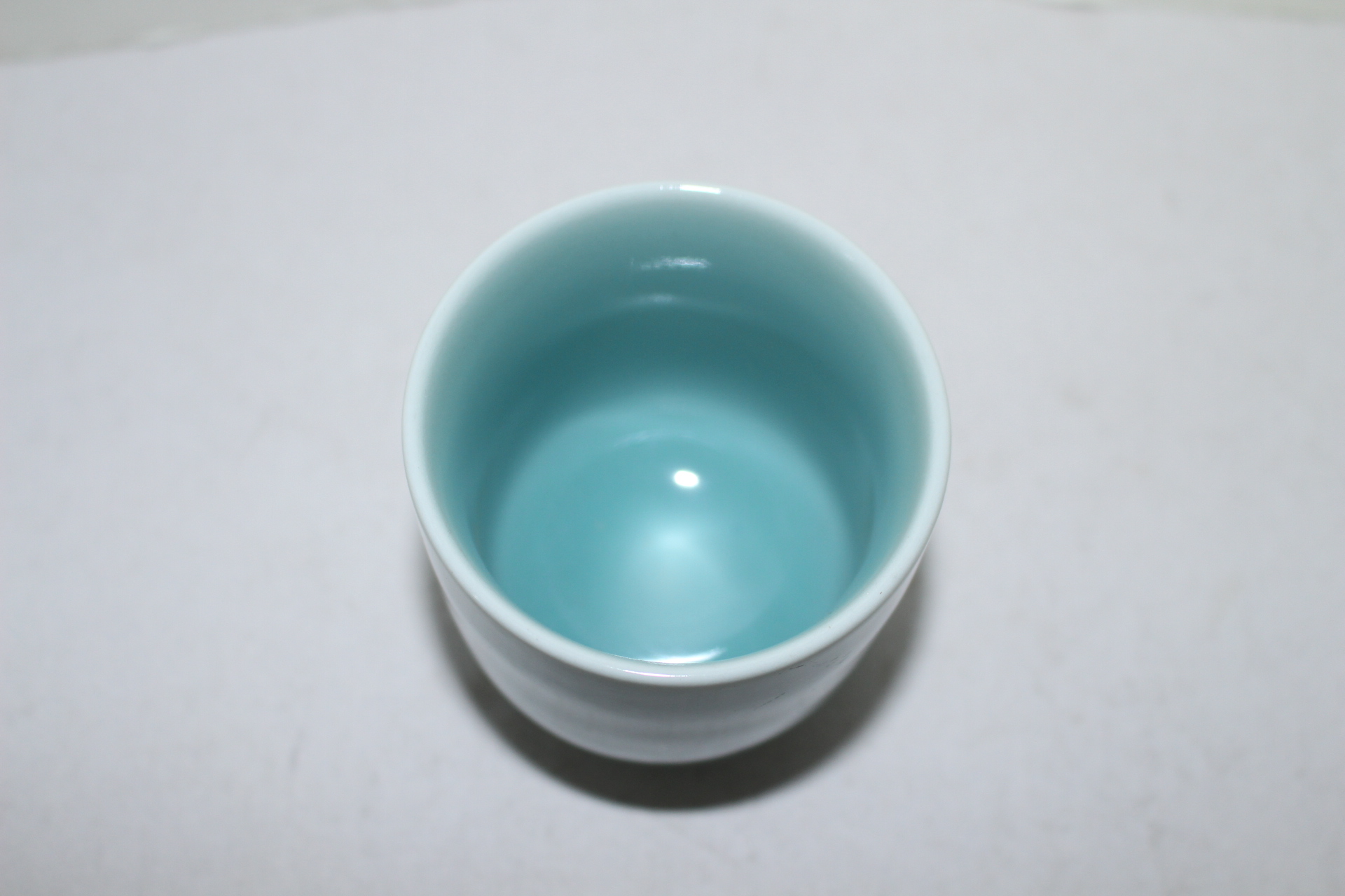 빛깔이 좋은 청자잔