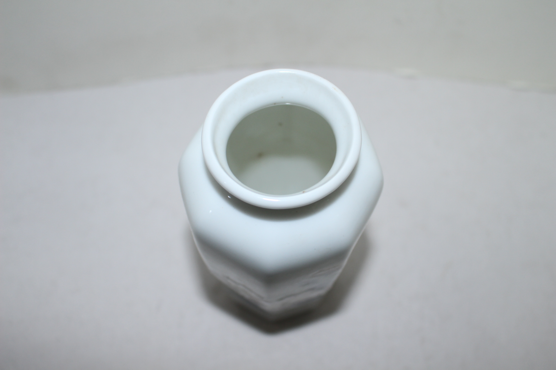 청화백자 화문 각진호