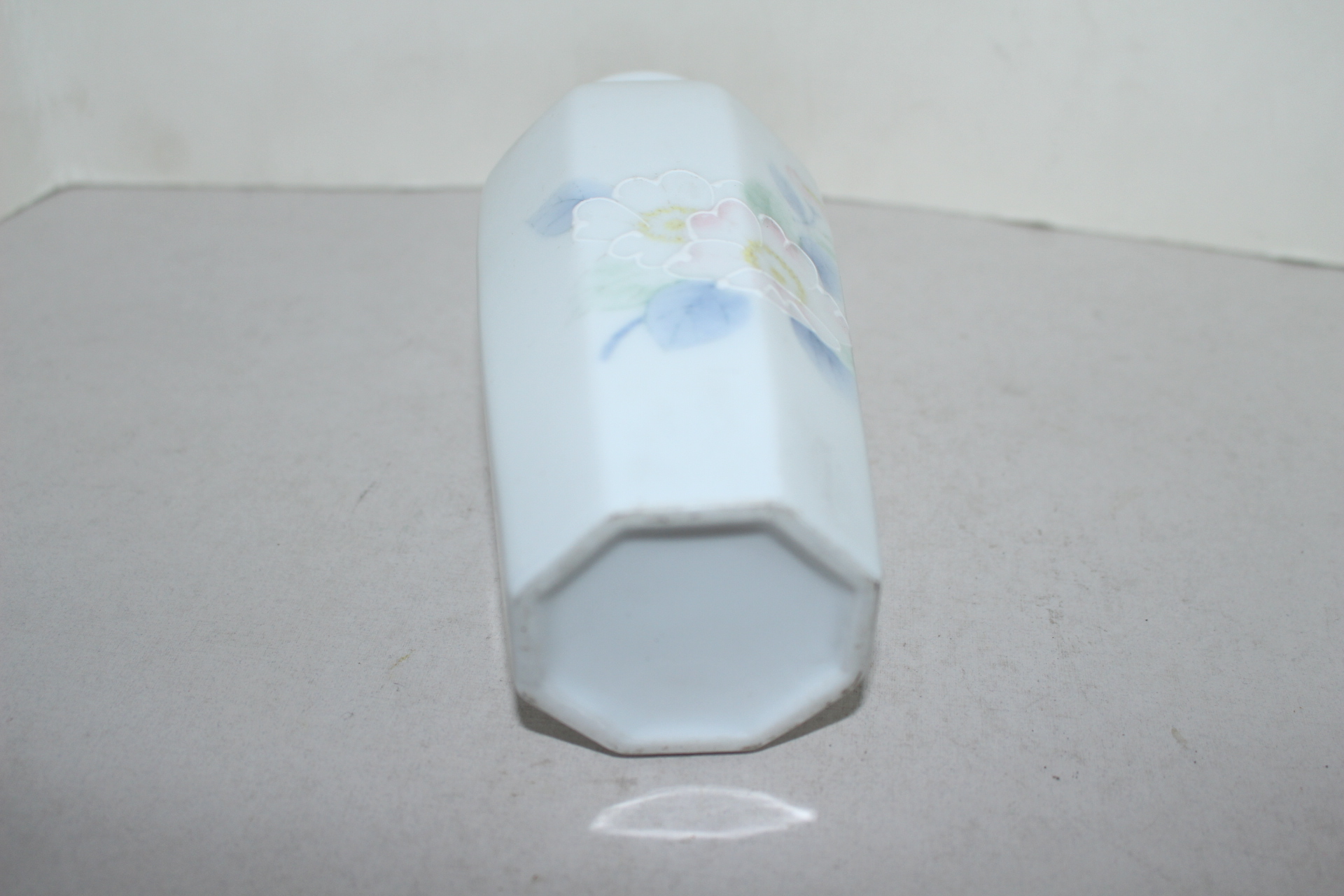 청화백자 화문 각진호