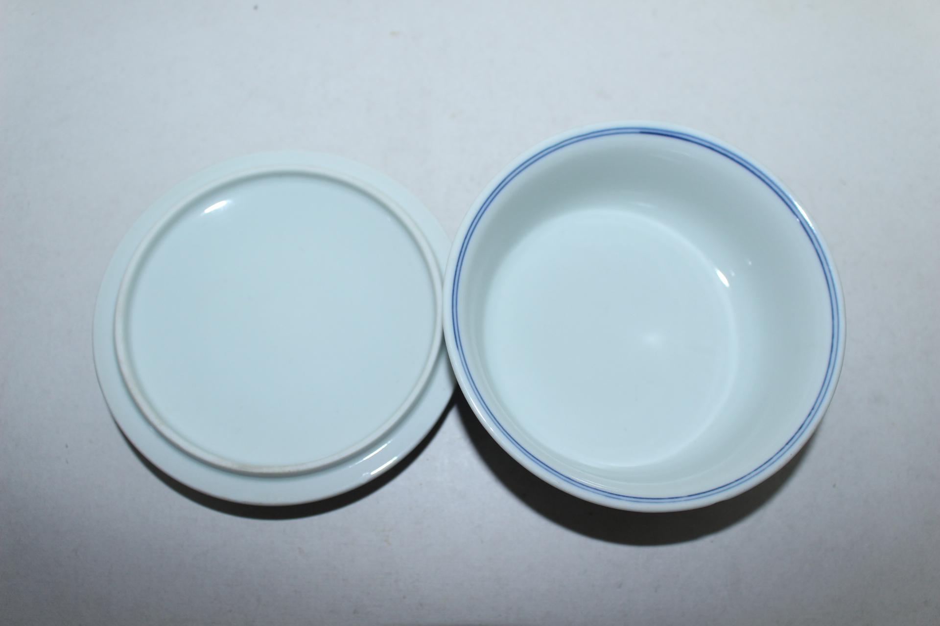 청화백자 진사화문 합