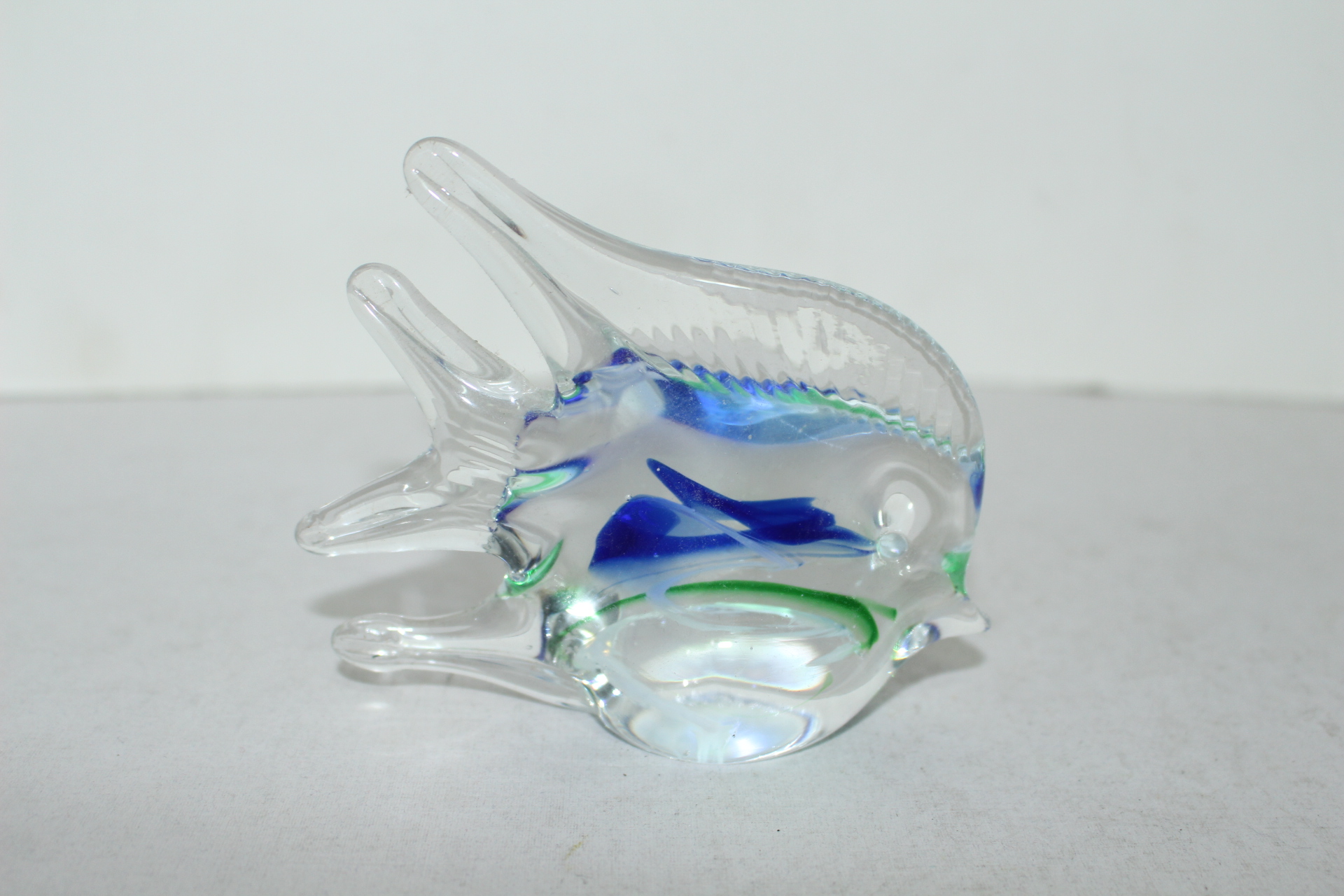 크리스탈 물고기 조각상