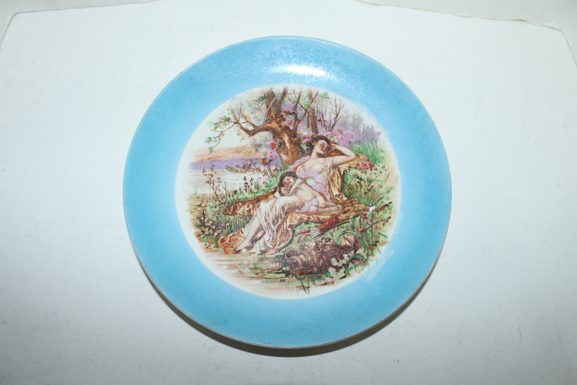 유럽산 그림이 있는 완