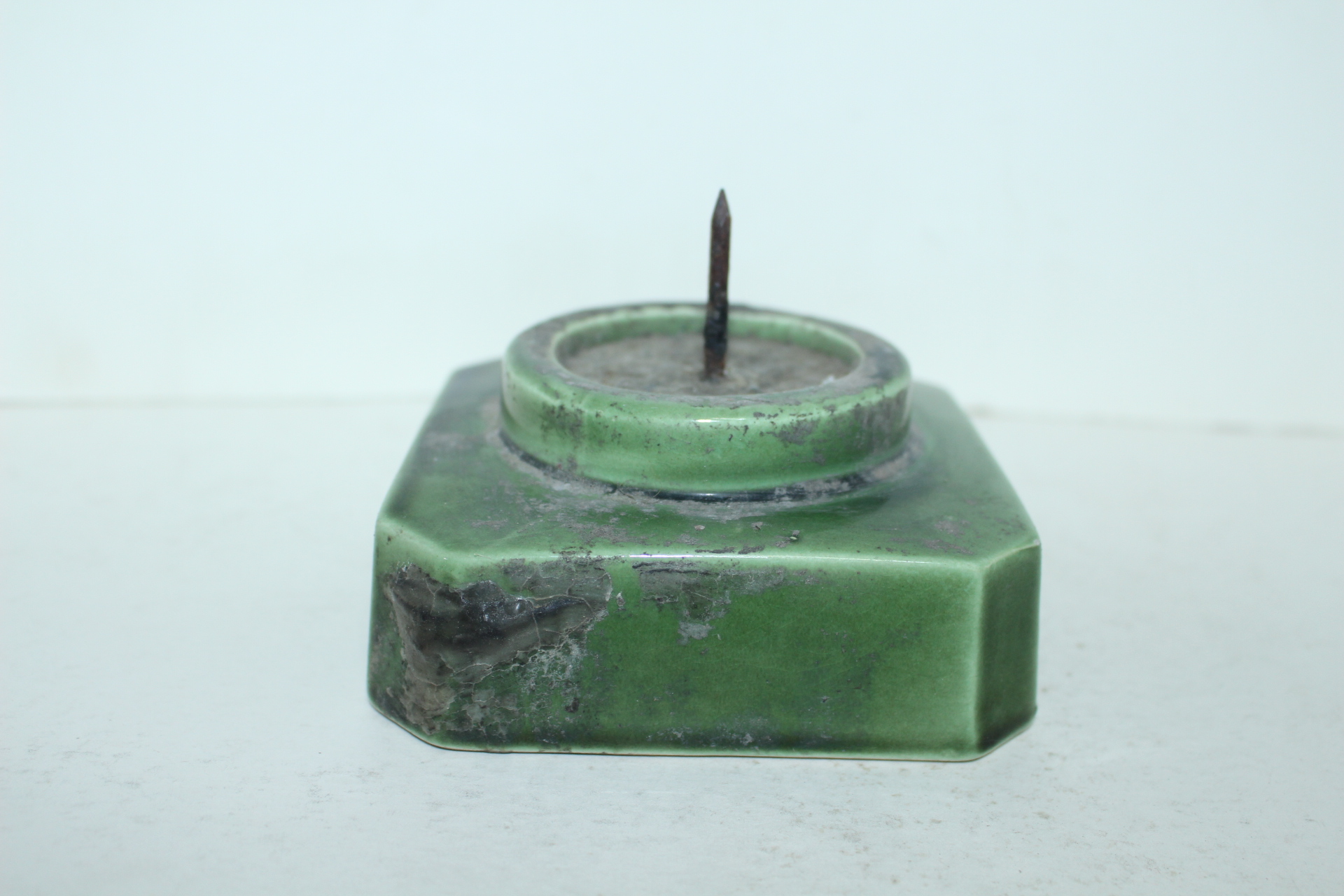 연대가좋은 도자기로된 사각촛대