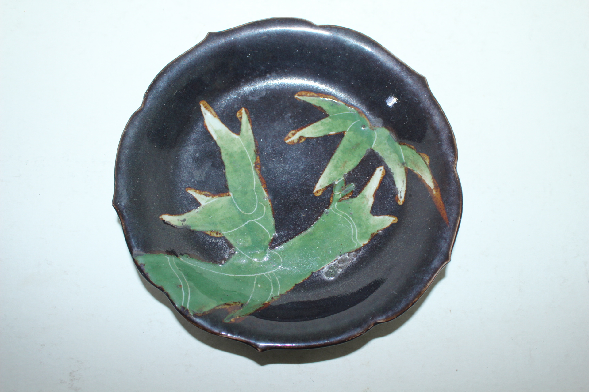 연대가좋은 흑유청자 청화죽문 화형완