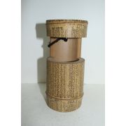 대나무로된 화병