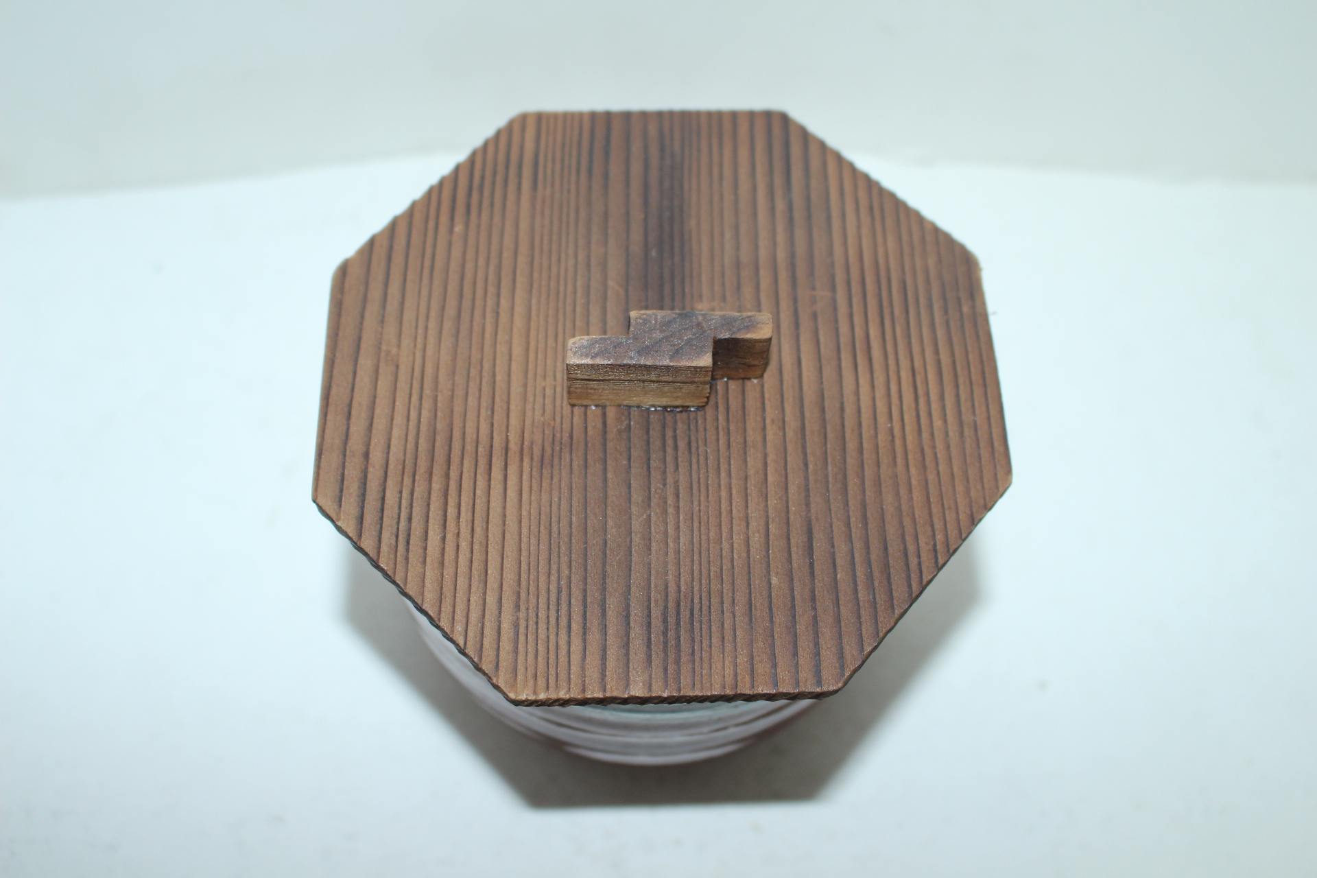 청자 나무두껑있는 완