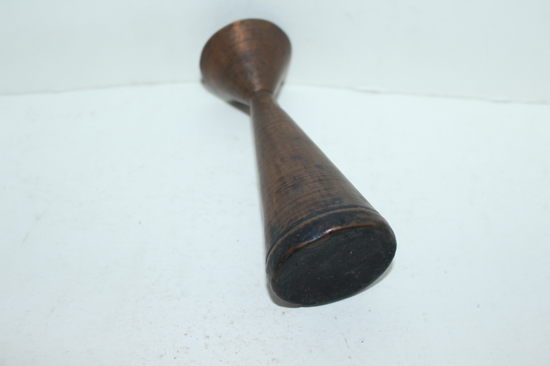 연대가좋은 동으로된 특이한 모양의 호