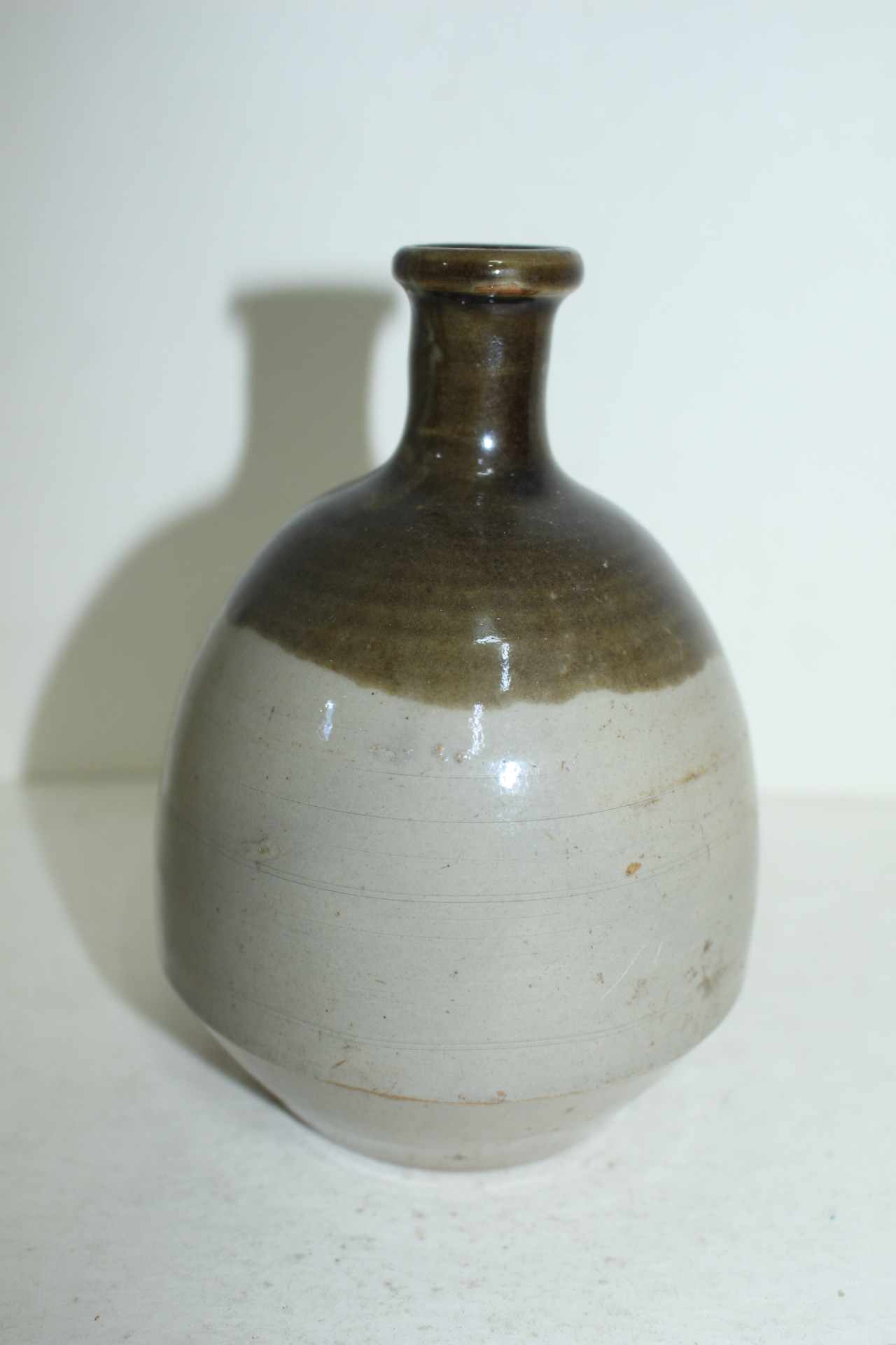 연대가좋은 청자 주병