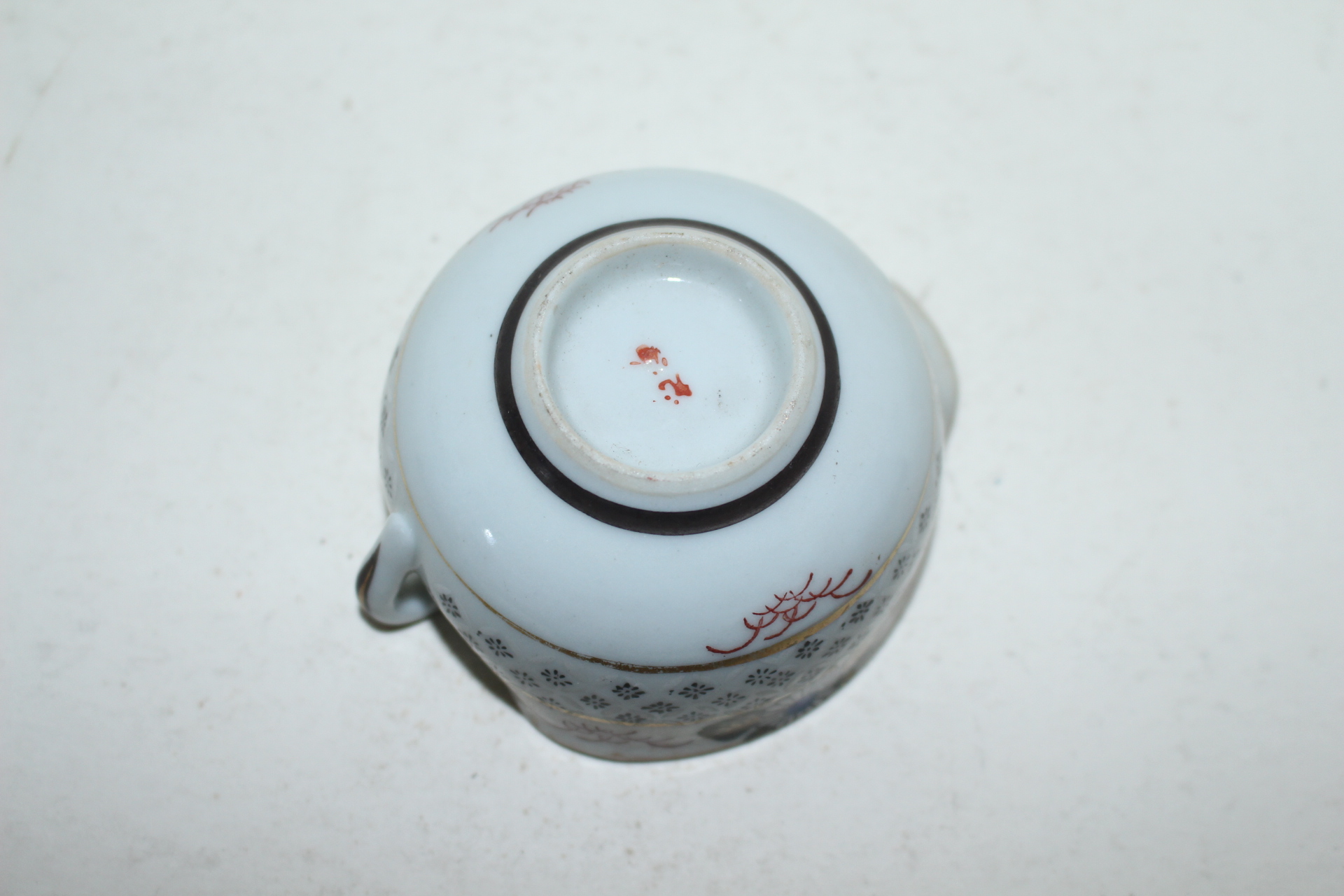 연대가좋은 구다니 철화백자화문 수구