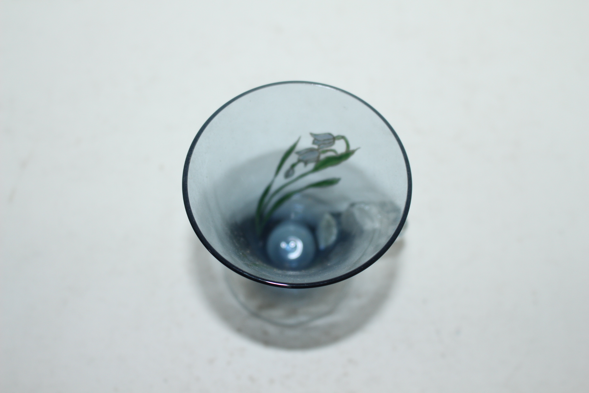 채색유리 금채화문 잔