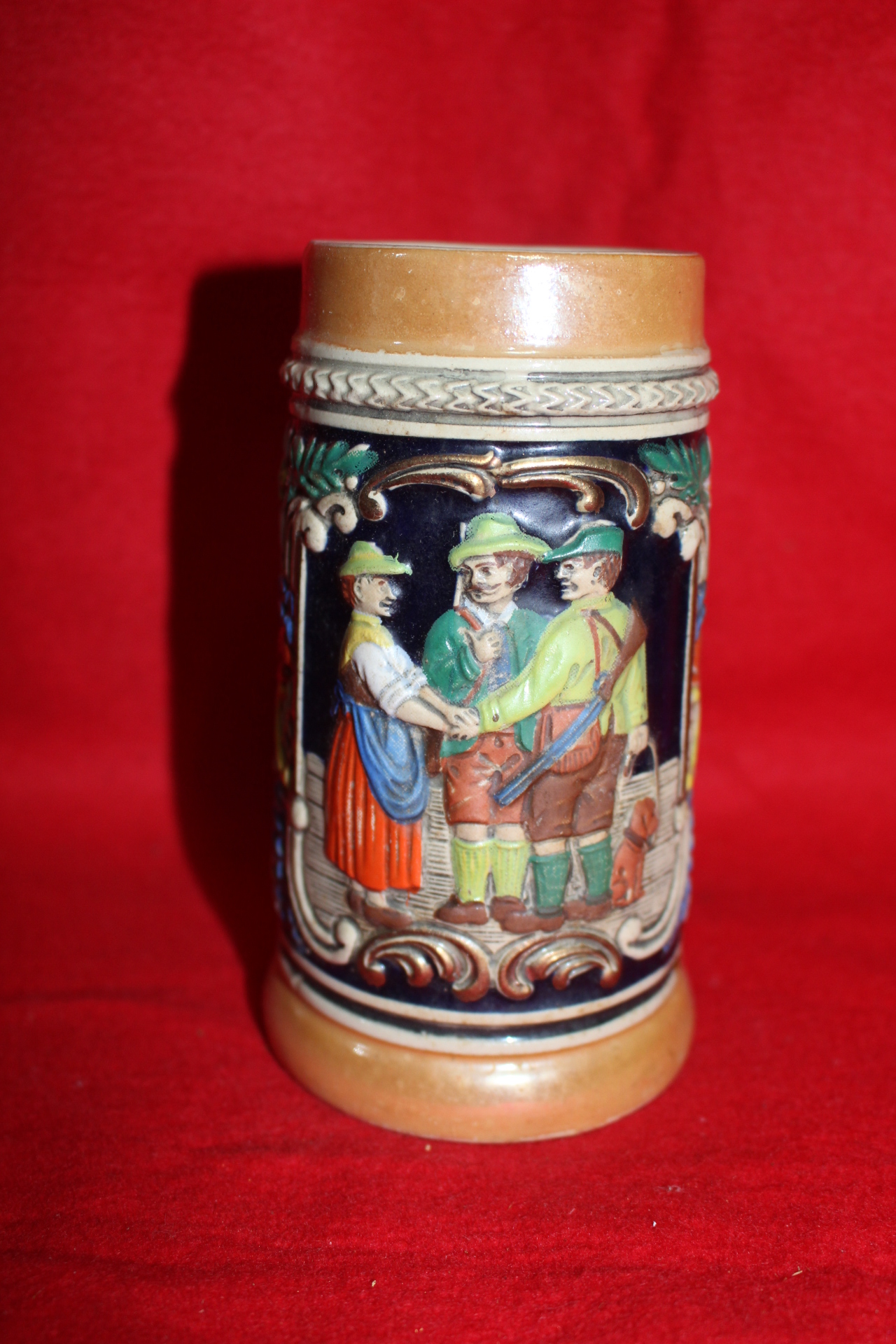 독일산 양각인물문 도자기 맥주잔