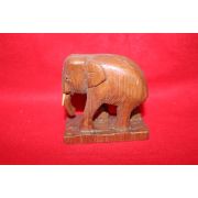 원목나무로된 코끼리 조각상