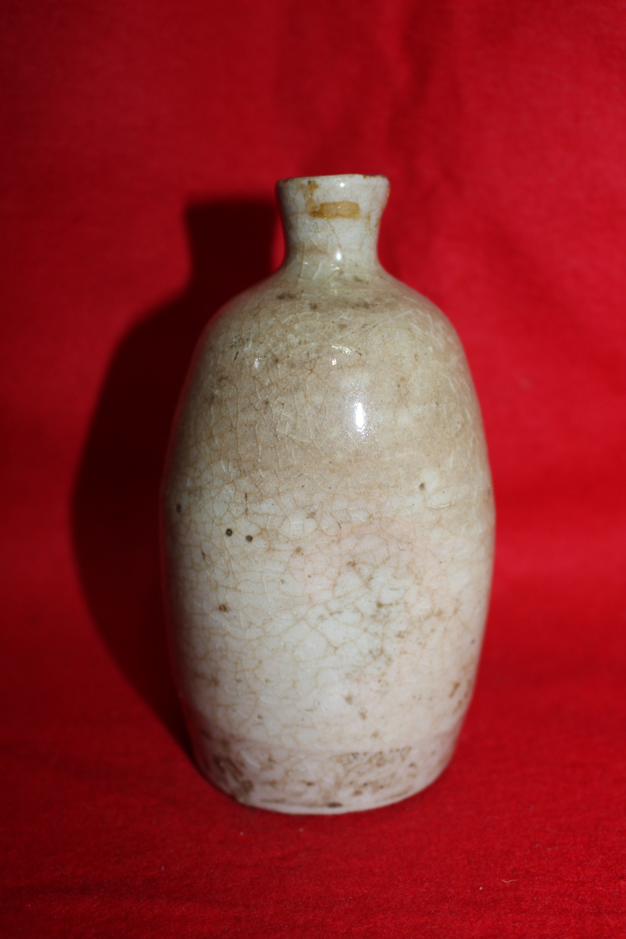 연대가좋은 백자 주병