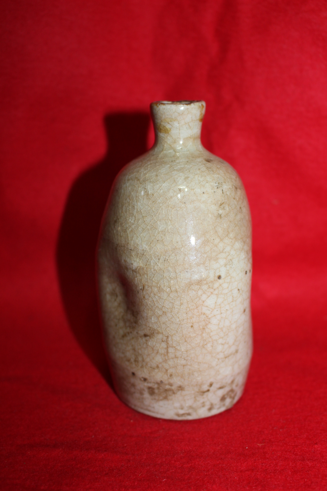 연대가좋은 백자 주병