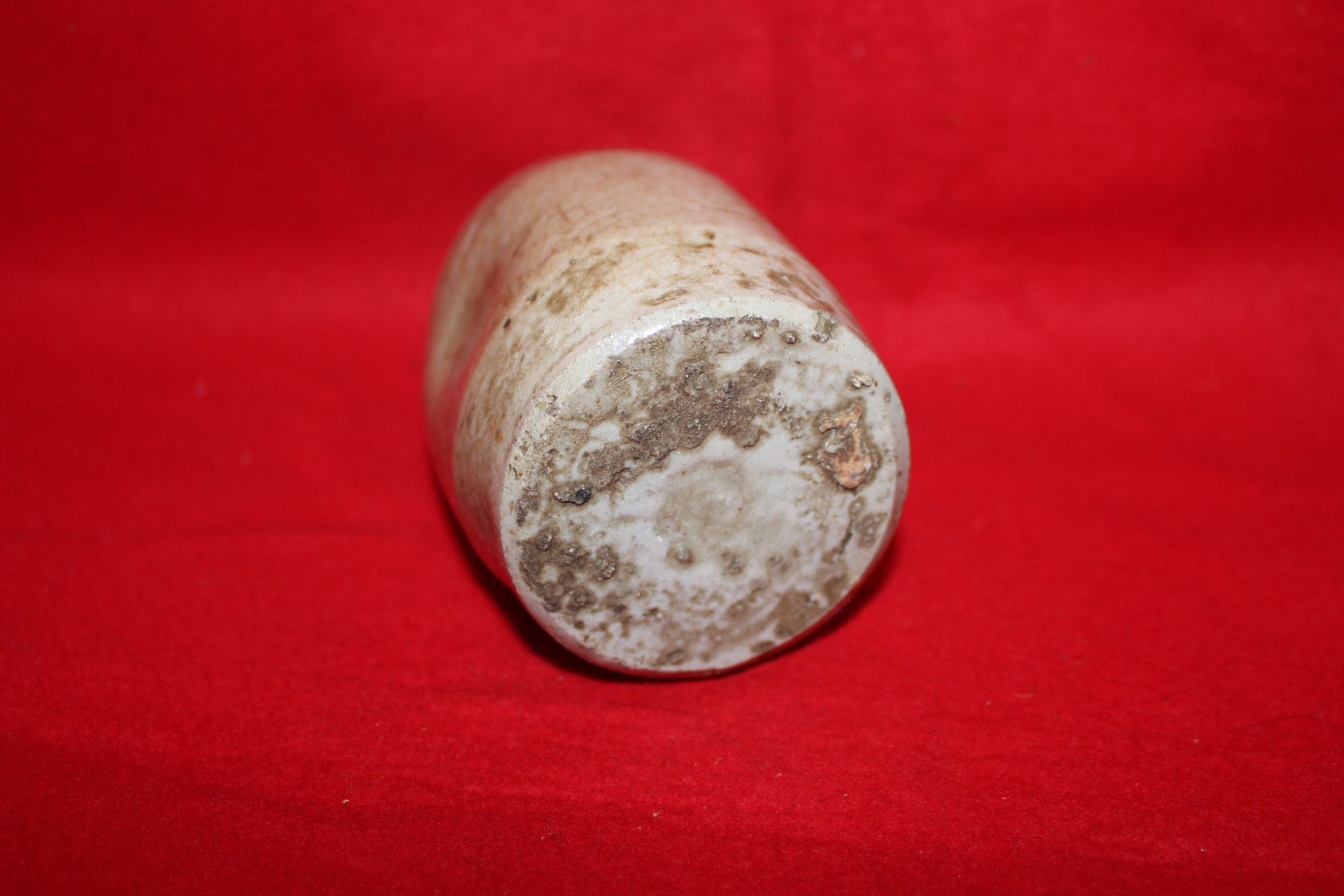 연대가좋은 백자 주병