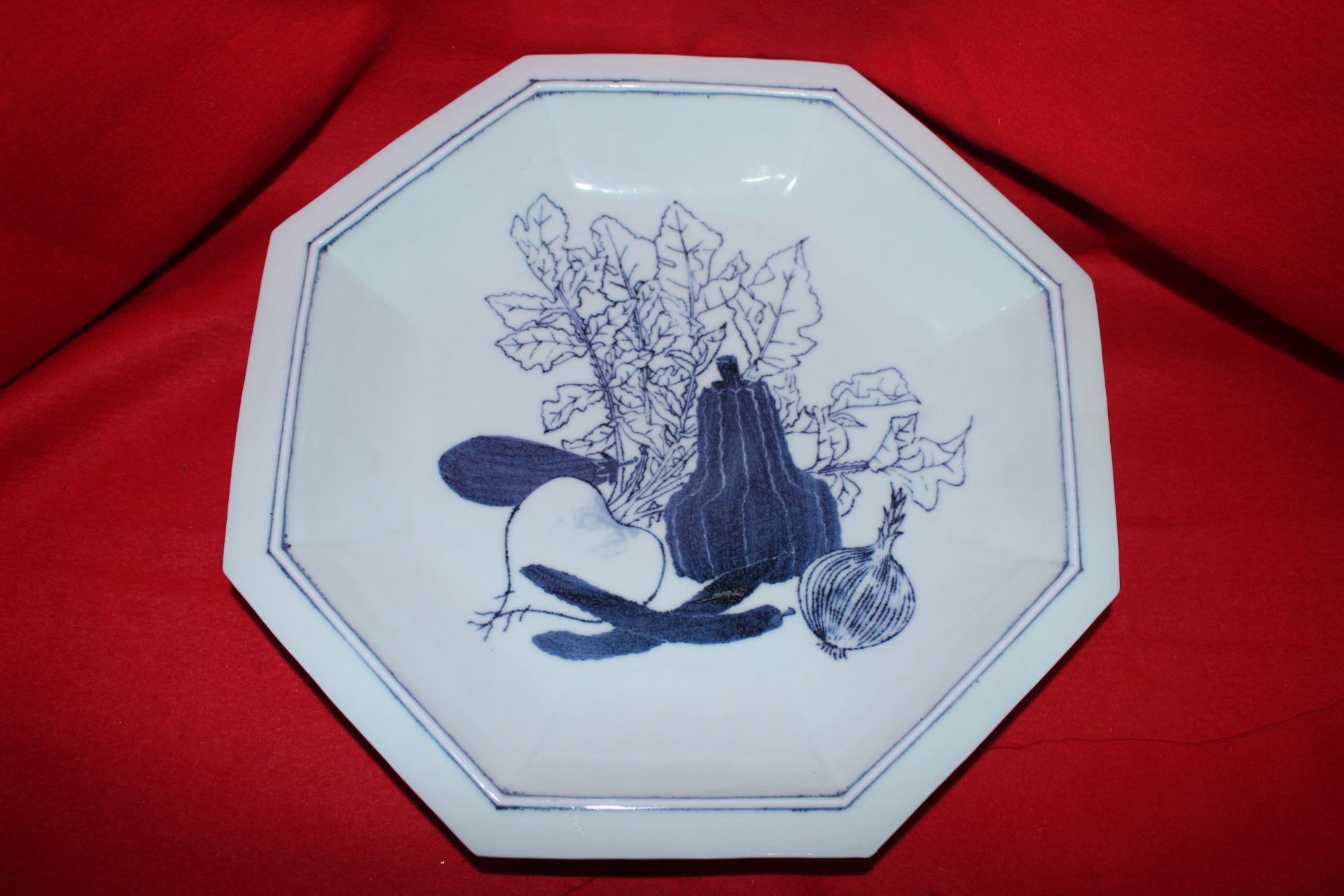 대형크기의 청화백자 무우양파문 팔각대완