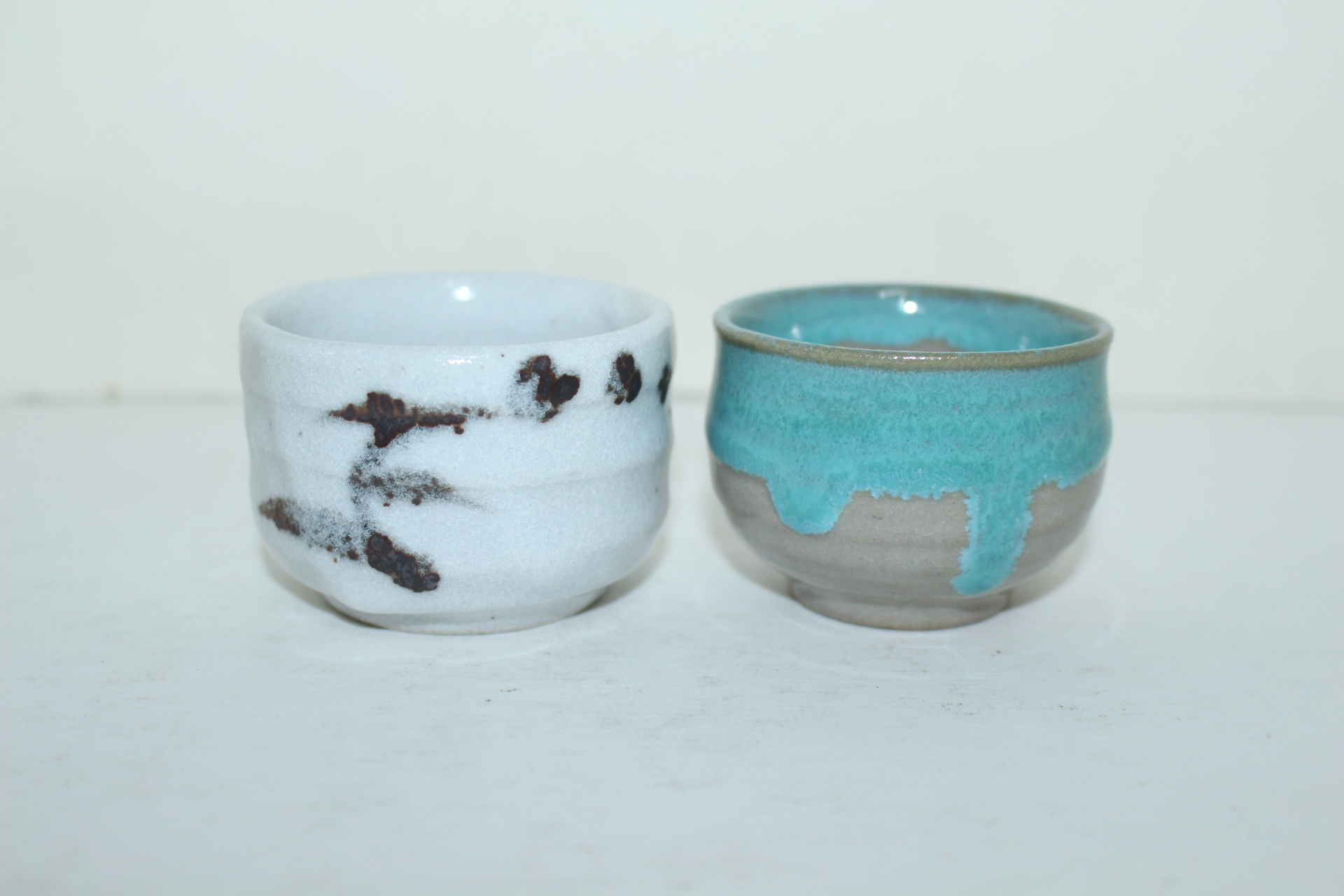 사이즈가 좋은 청자잔 2점
