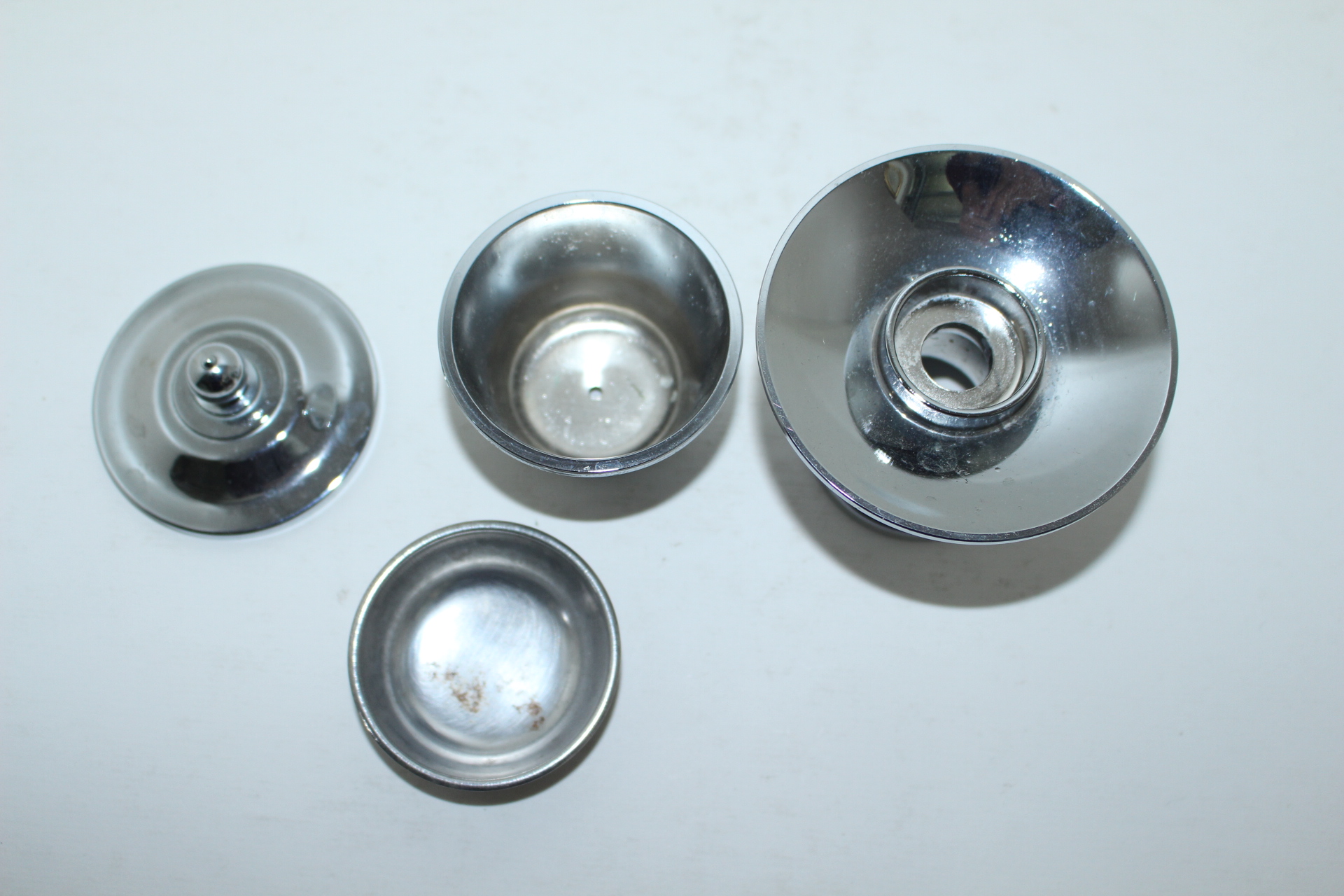 금속재질로된 잔받침과 잔셋트