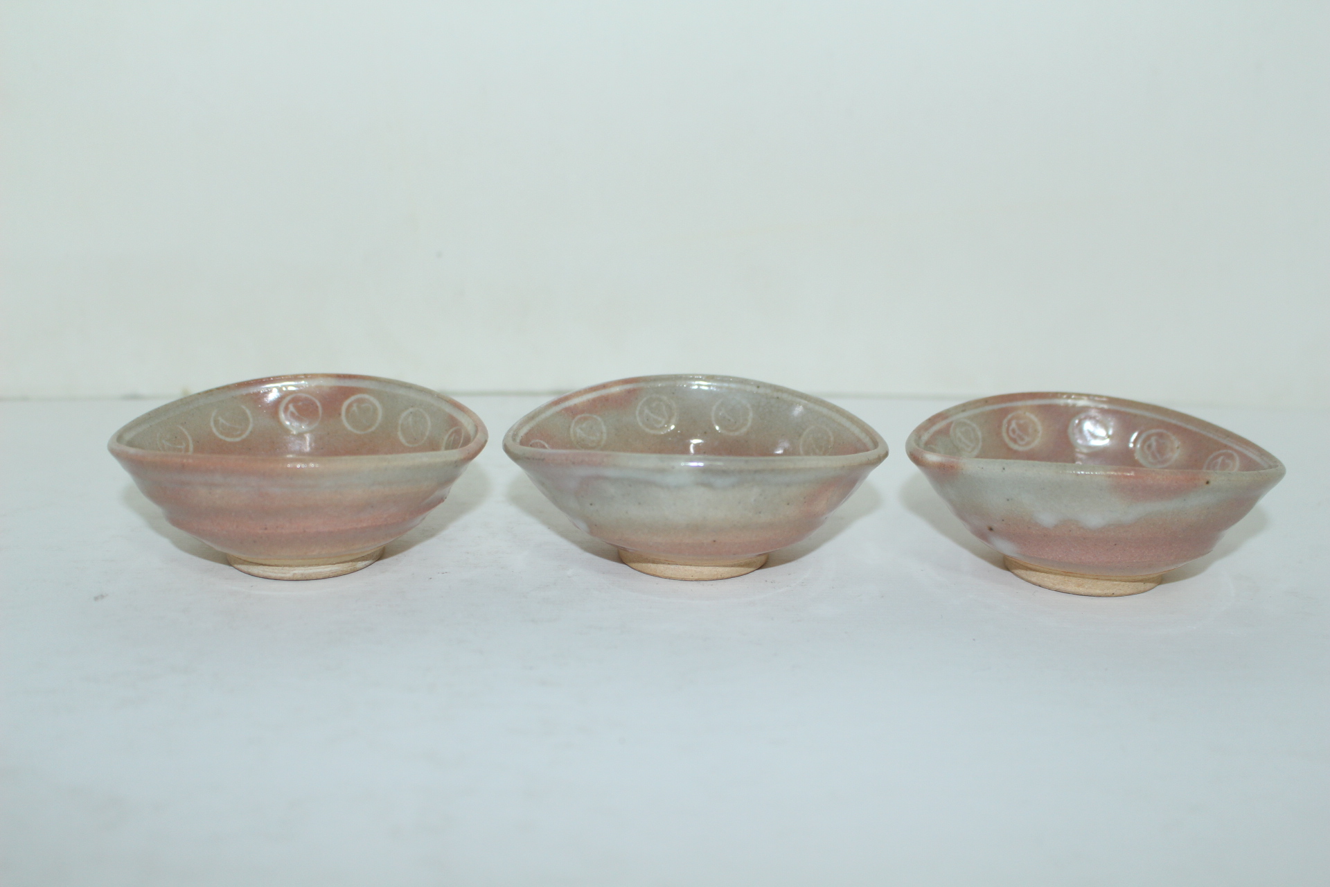 청자 음각화문 완 3점