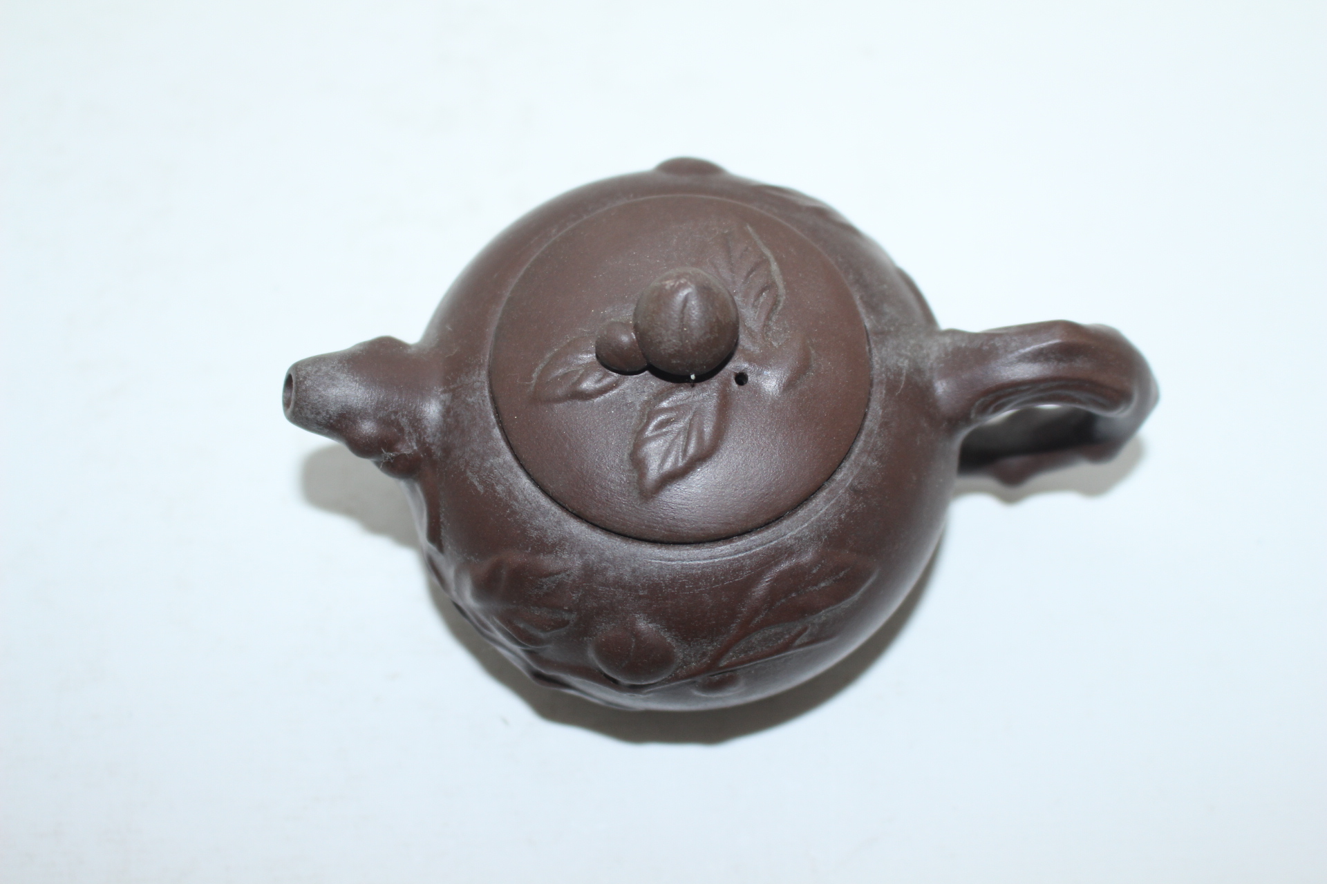 자사도자기 양각복숭아문 다관