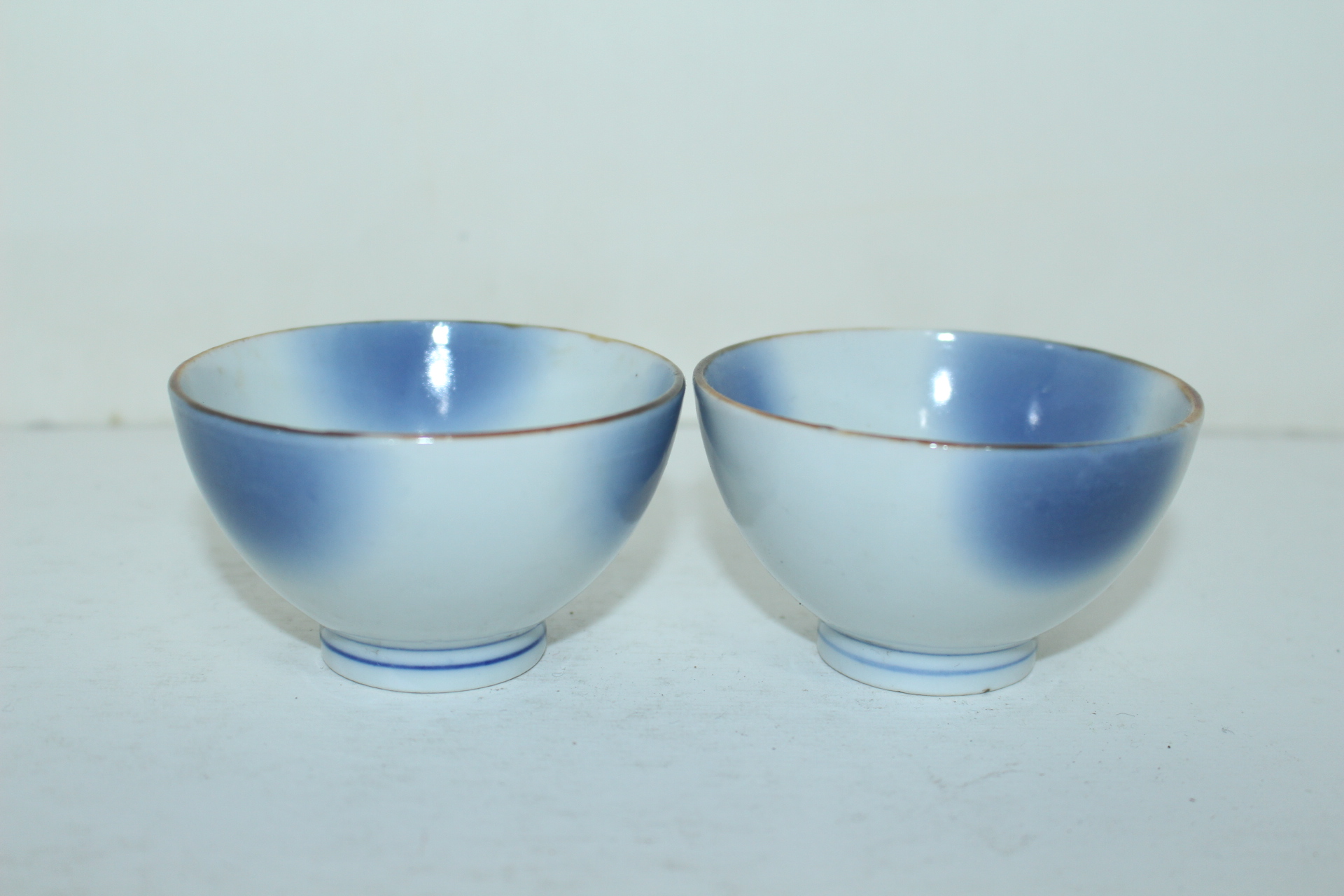 연대가좋은 청화백자잔 2점