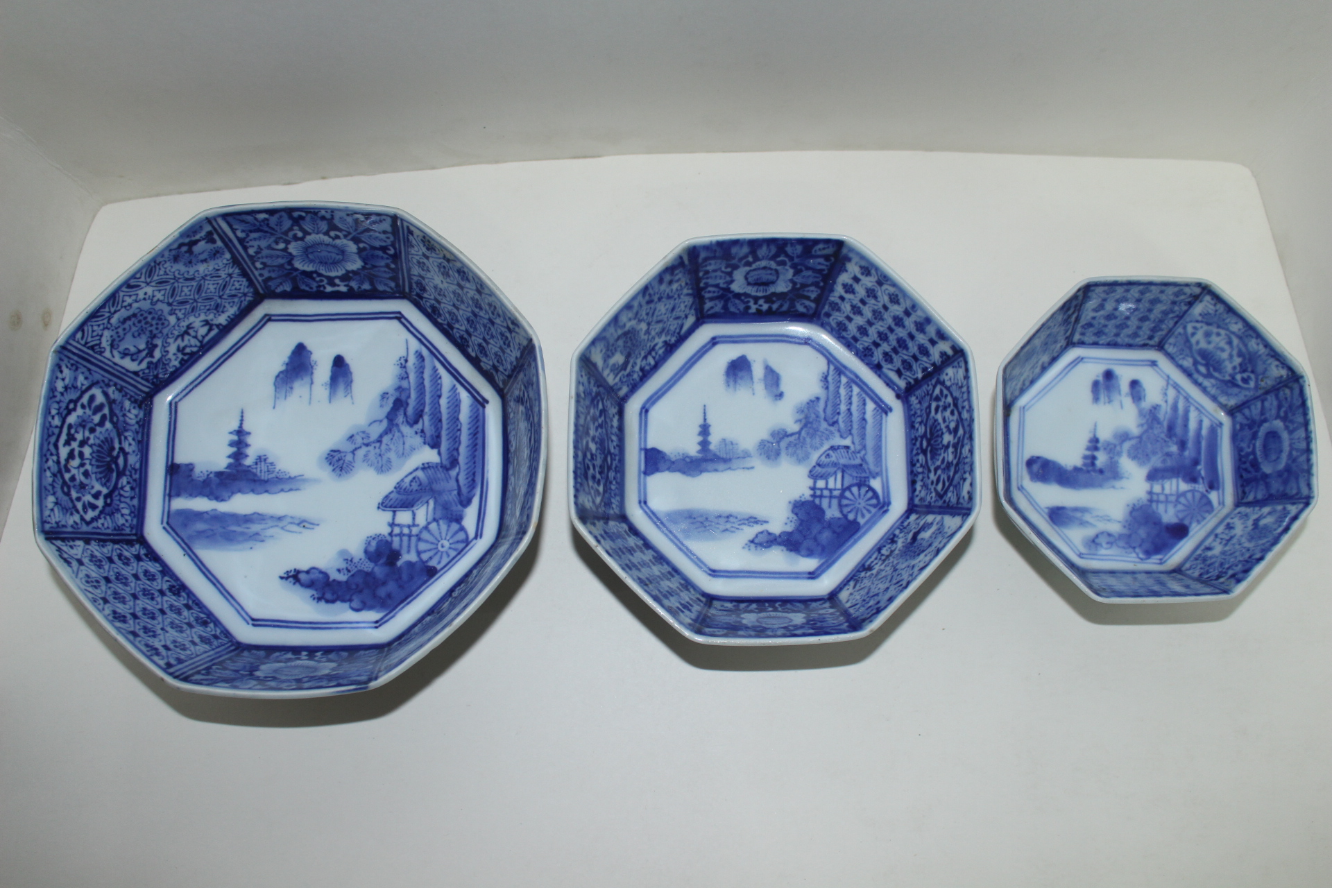 100년이상된 청화백자 산수문 팔각완 3점셋트