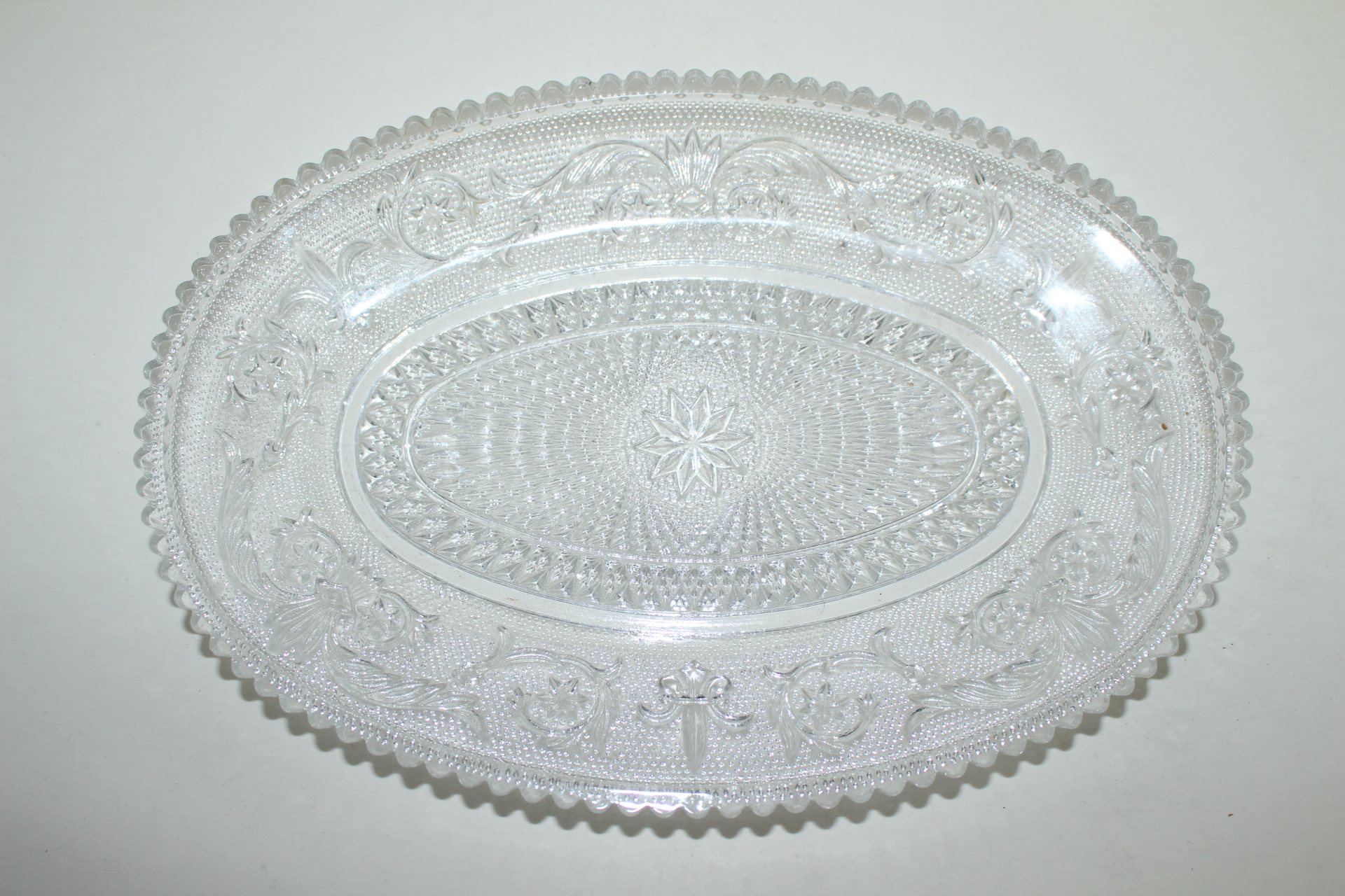 근대사 유리로된 음각화문 완