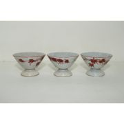 연대가좋은 진사백자화문 굽다리잔 3점