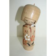 나무로된 여인 인형