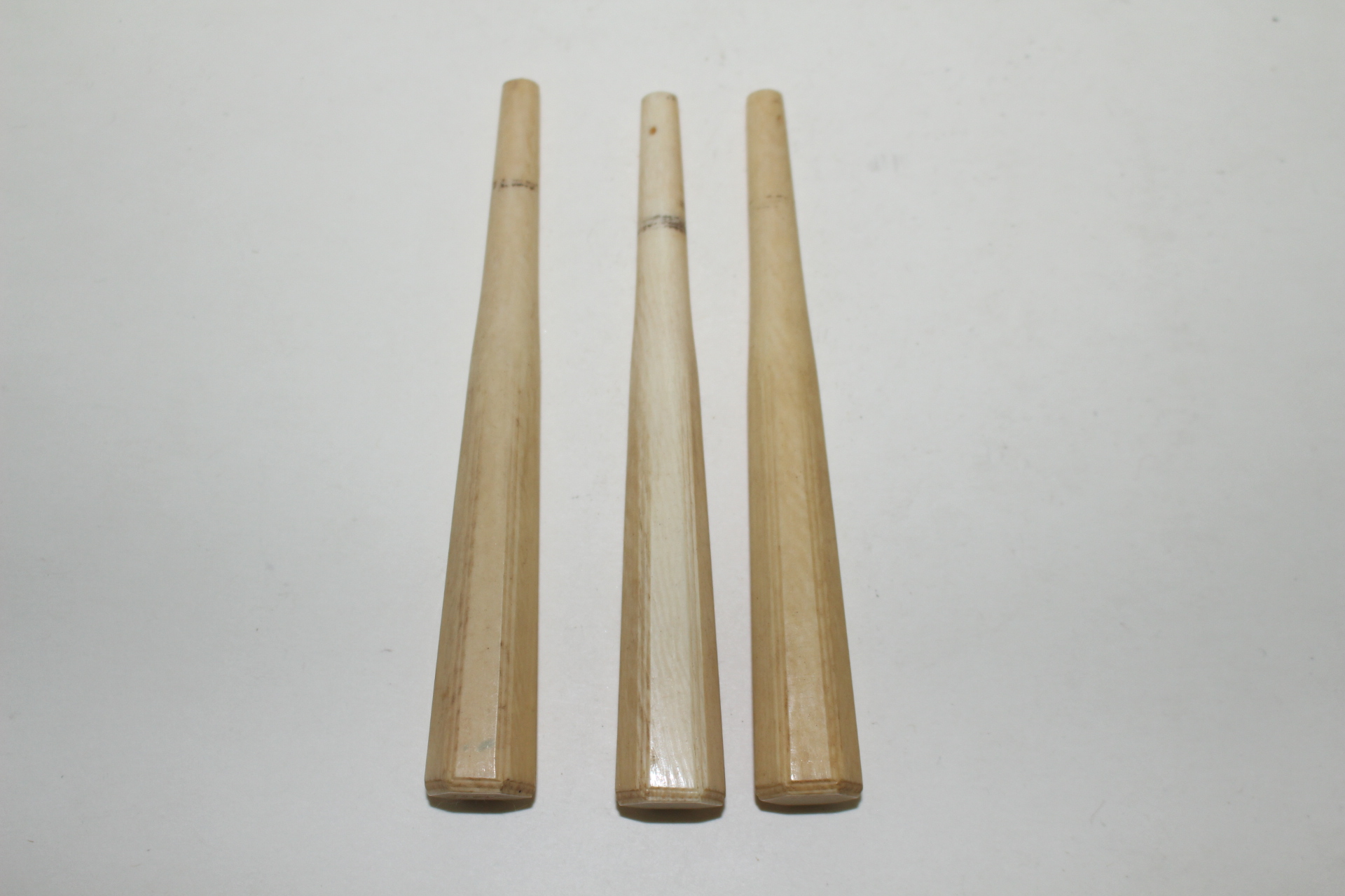 코끼리 상아로된 도구 3점