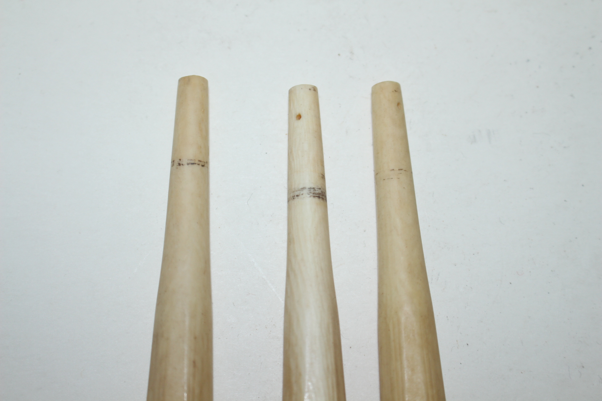 코끼리 상아로된 도구 3점