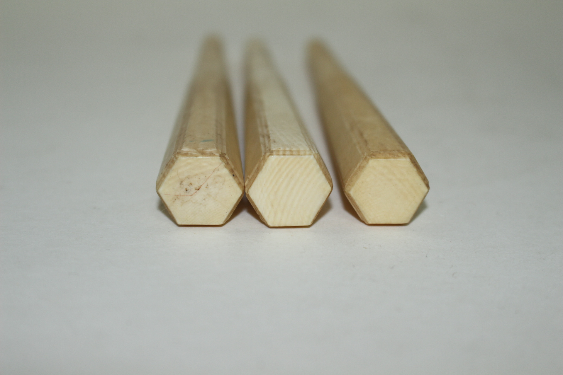 코끼리 상아로된 도구 3점