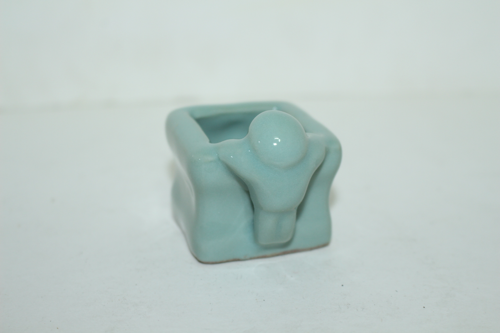 청자 우물가소년 차도구(두껑받침)