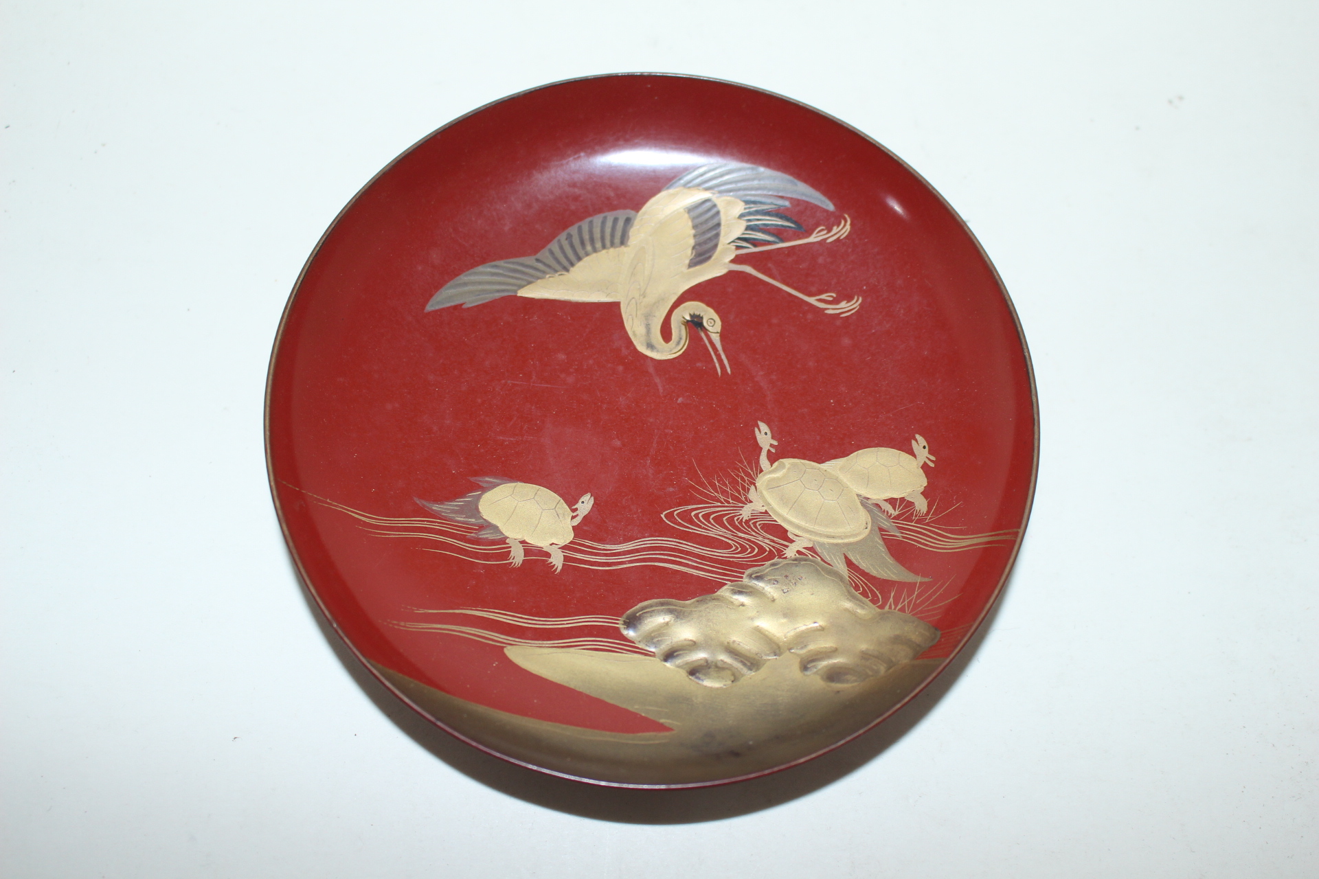 나무에 옷칠후 금채 거북학문 완