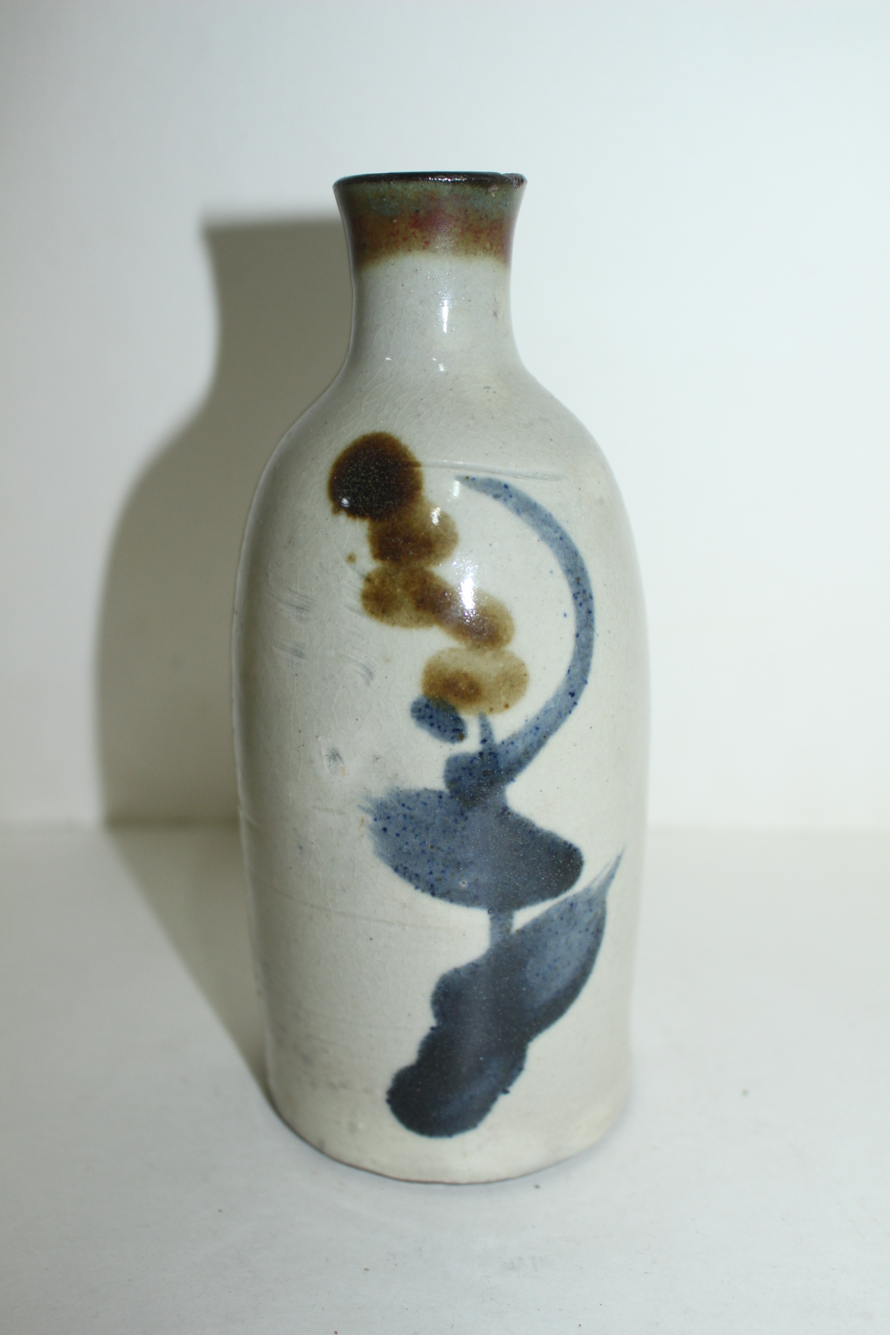 연대가좋은 청자 철화화문 주병