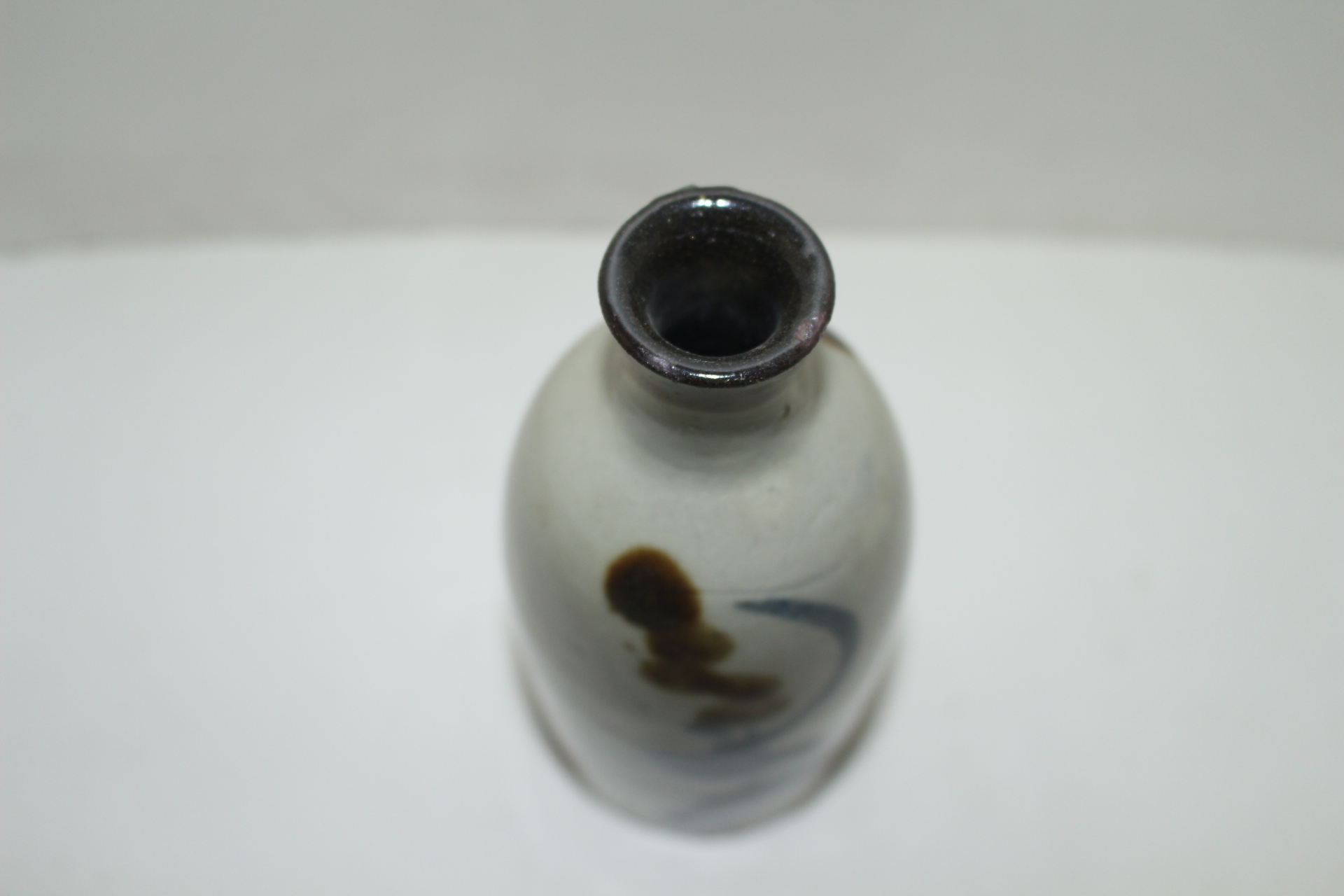 연대가좋은 청자 철화화문 주병