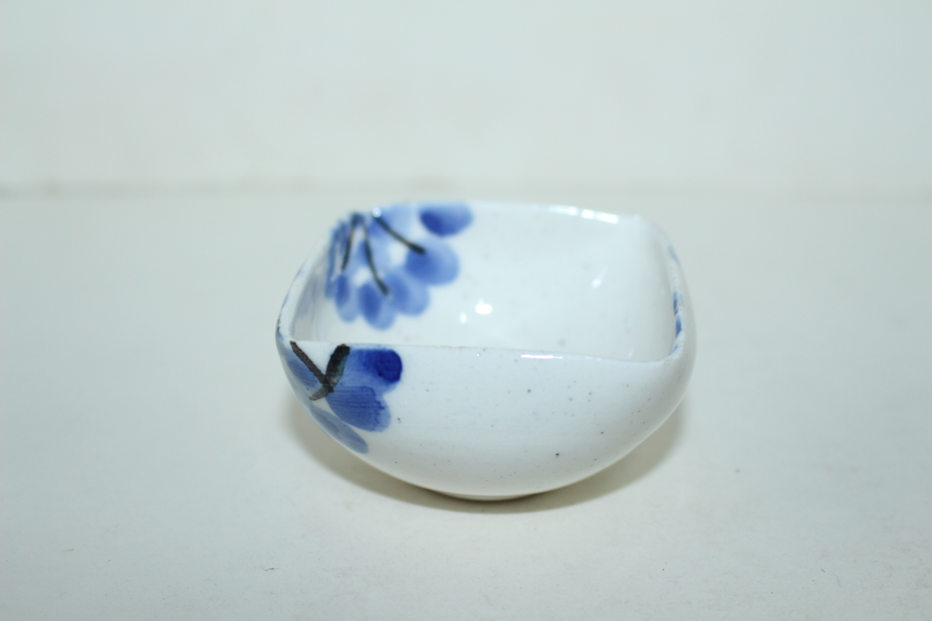 연대가좋은 분청자 청화화문 오목완