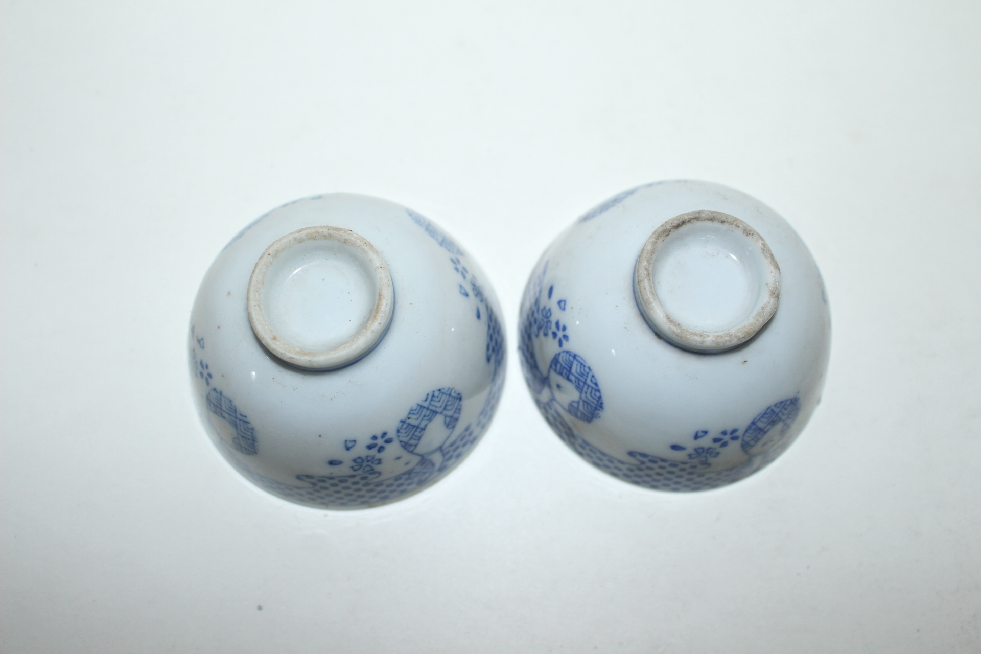 연대가좋은 청화백자 화문잔 2점