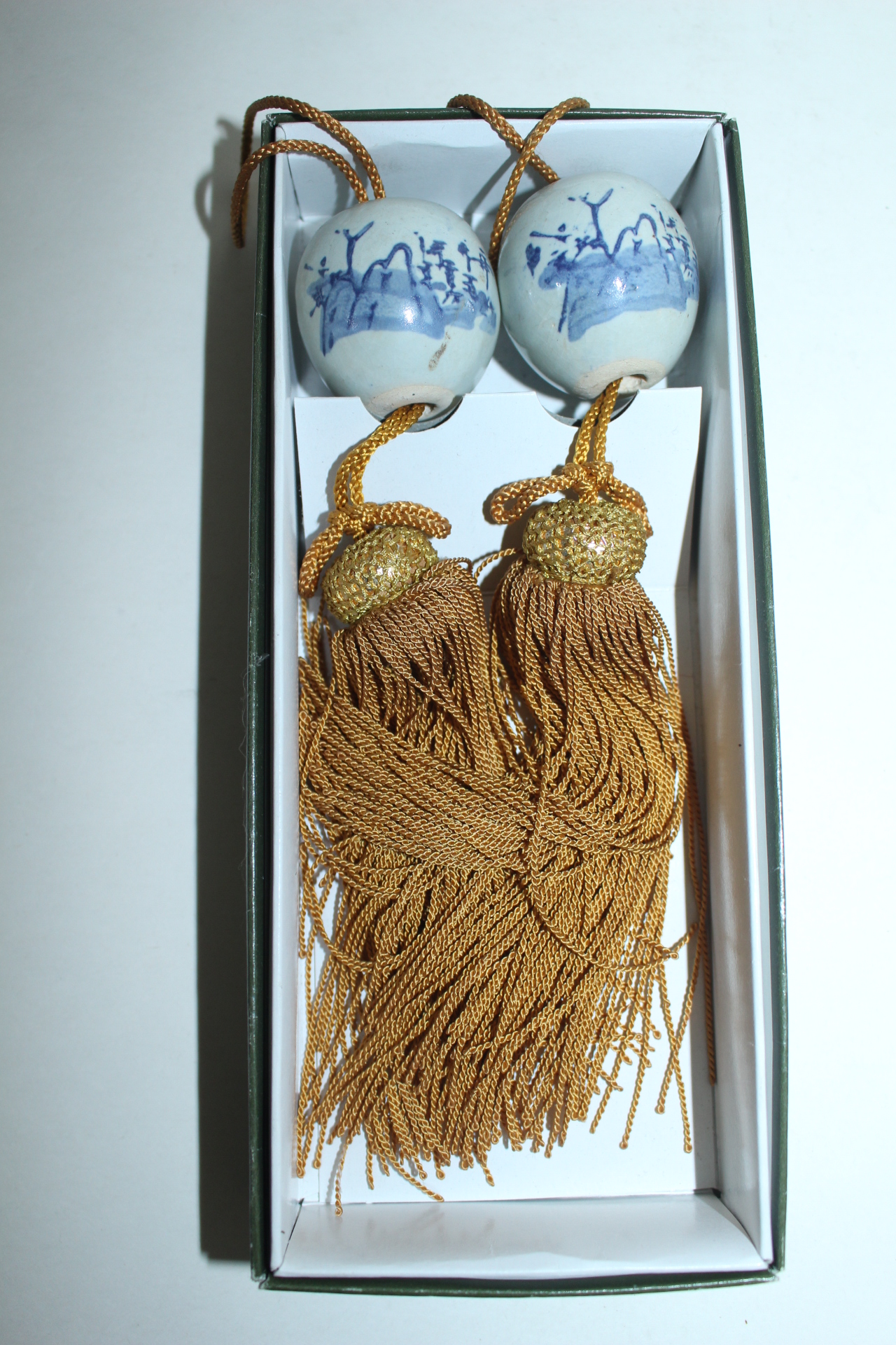 청화백자 산수문 추(풍진) 1쌍