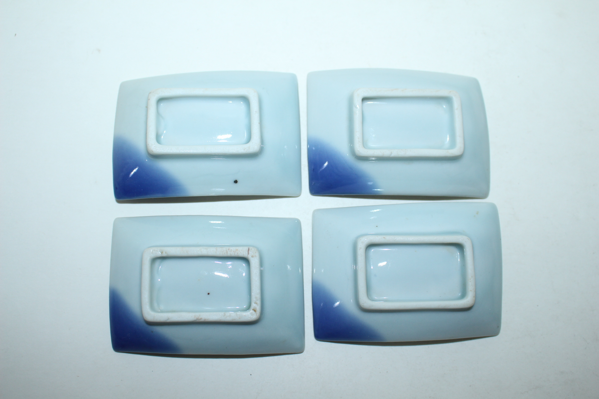 연대가좋은 청화백자나뭇잎문 사각완 4점