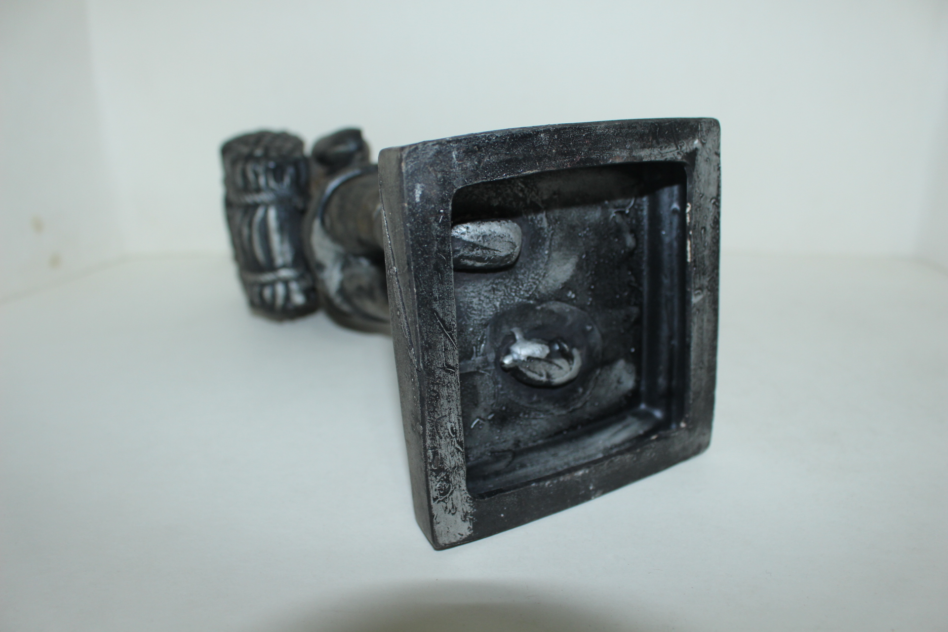 도기재질로된 책읽는 나뭇꾼소년 조각상