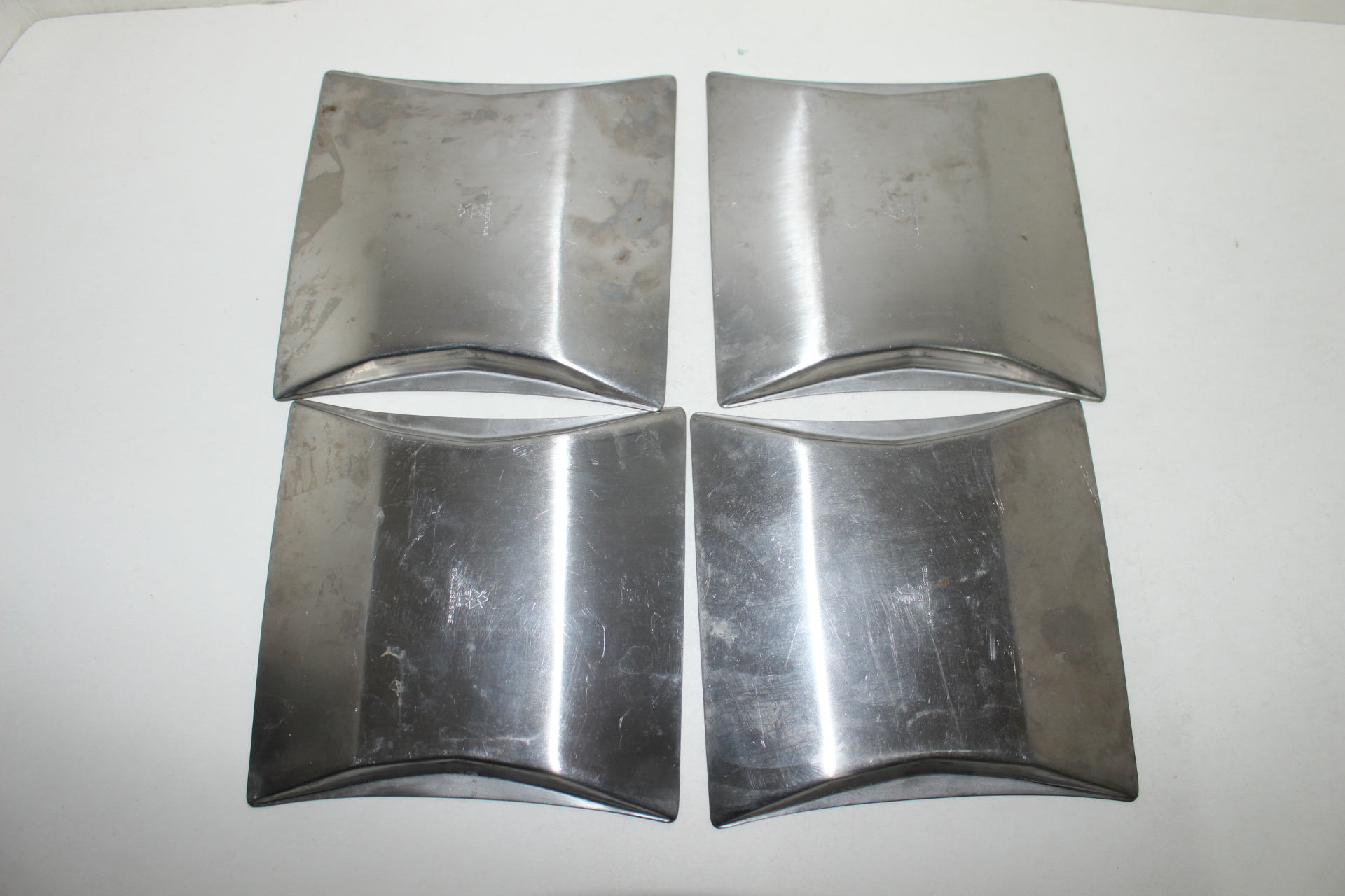 스텐레스재질로된 차반 4점